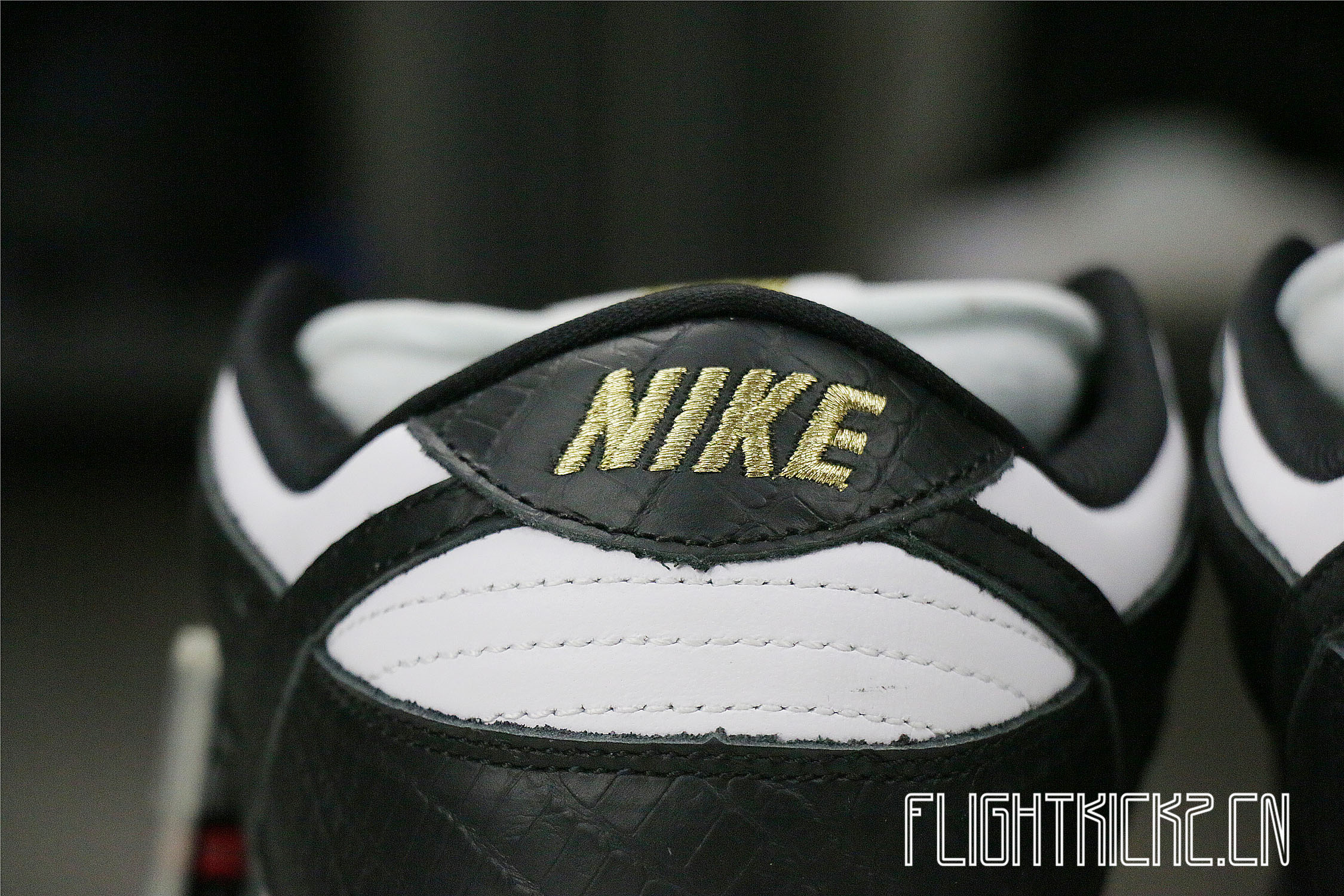 Nike SB Dunk Low Supreme Black