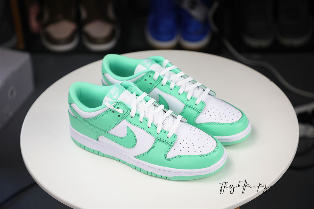 Nike Dunk Low Green Glow 2021
