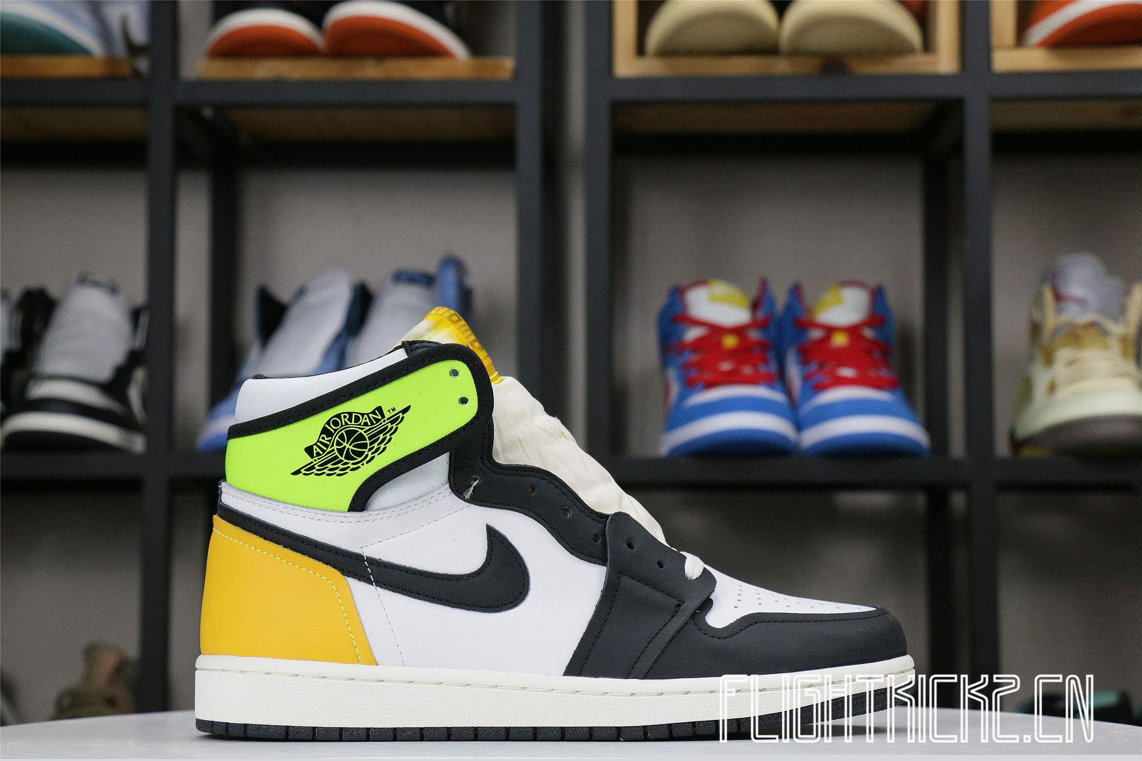 Jordan 1 Retro High White Black Volt University Gold