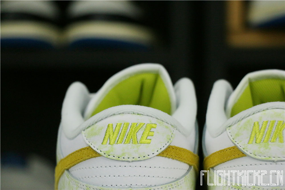 Nike Dunk Low Yellow Strike (W)