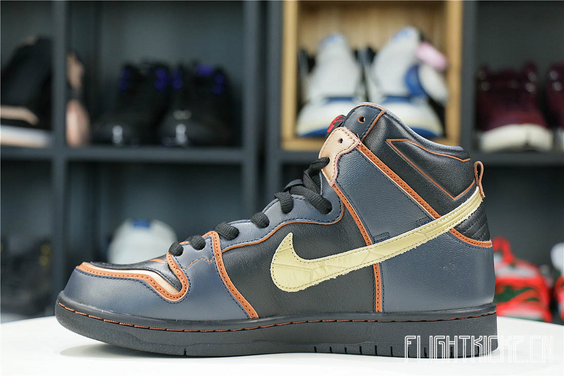 Nike SB Dunk High RX-0 Unicorn Gundam 02 Banshee