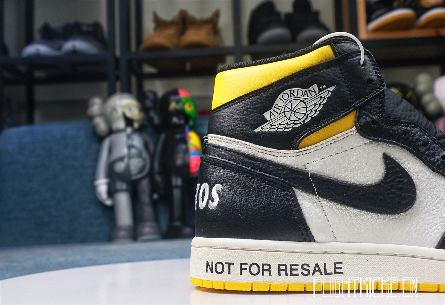 Air Jordan 1 Retro “Not For Resale Yellow 2018