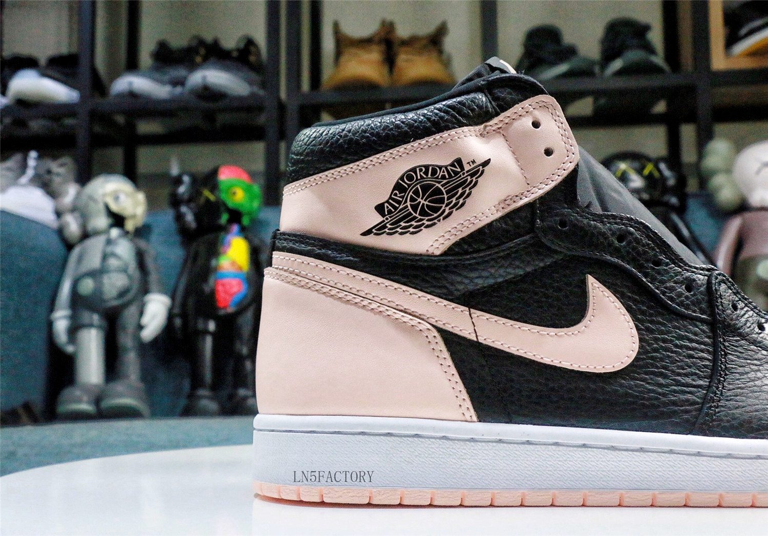 Jordan 1 Retro High Black Crimson Tint