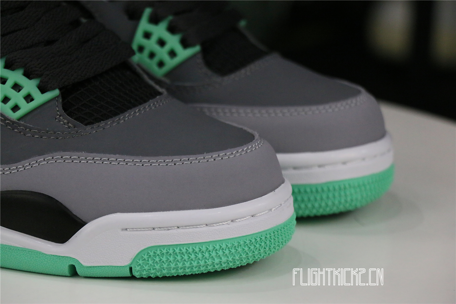 Jordan 4 Retro Green Glow( Ln5 A1 Batch)