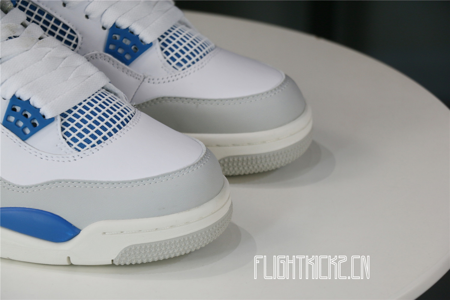 AIR JORDAN 4 RETRO ‘MILITARY BLUE’ 2012