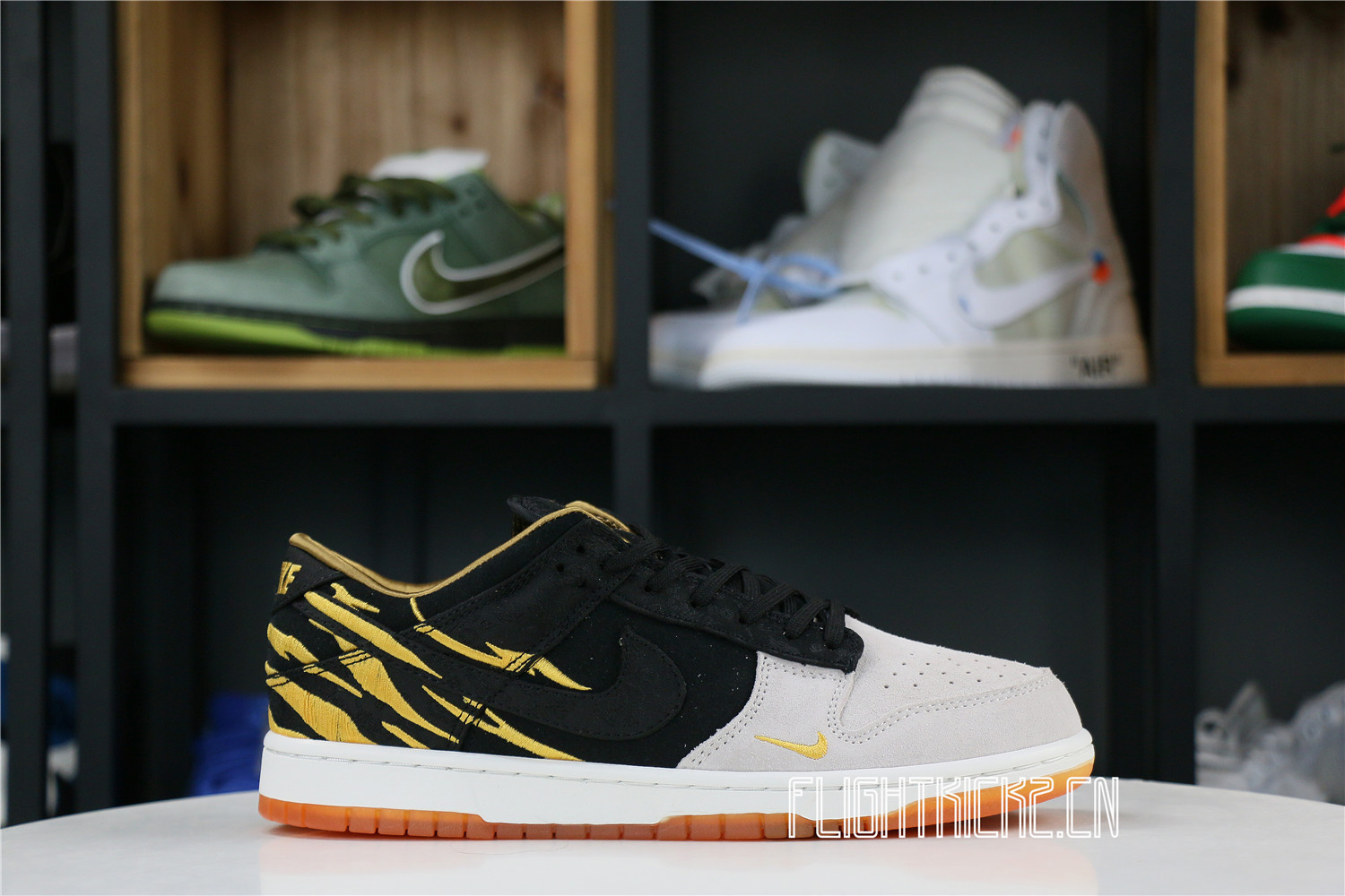Nike Dunk Low Year of the Tiger (2022)