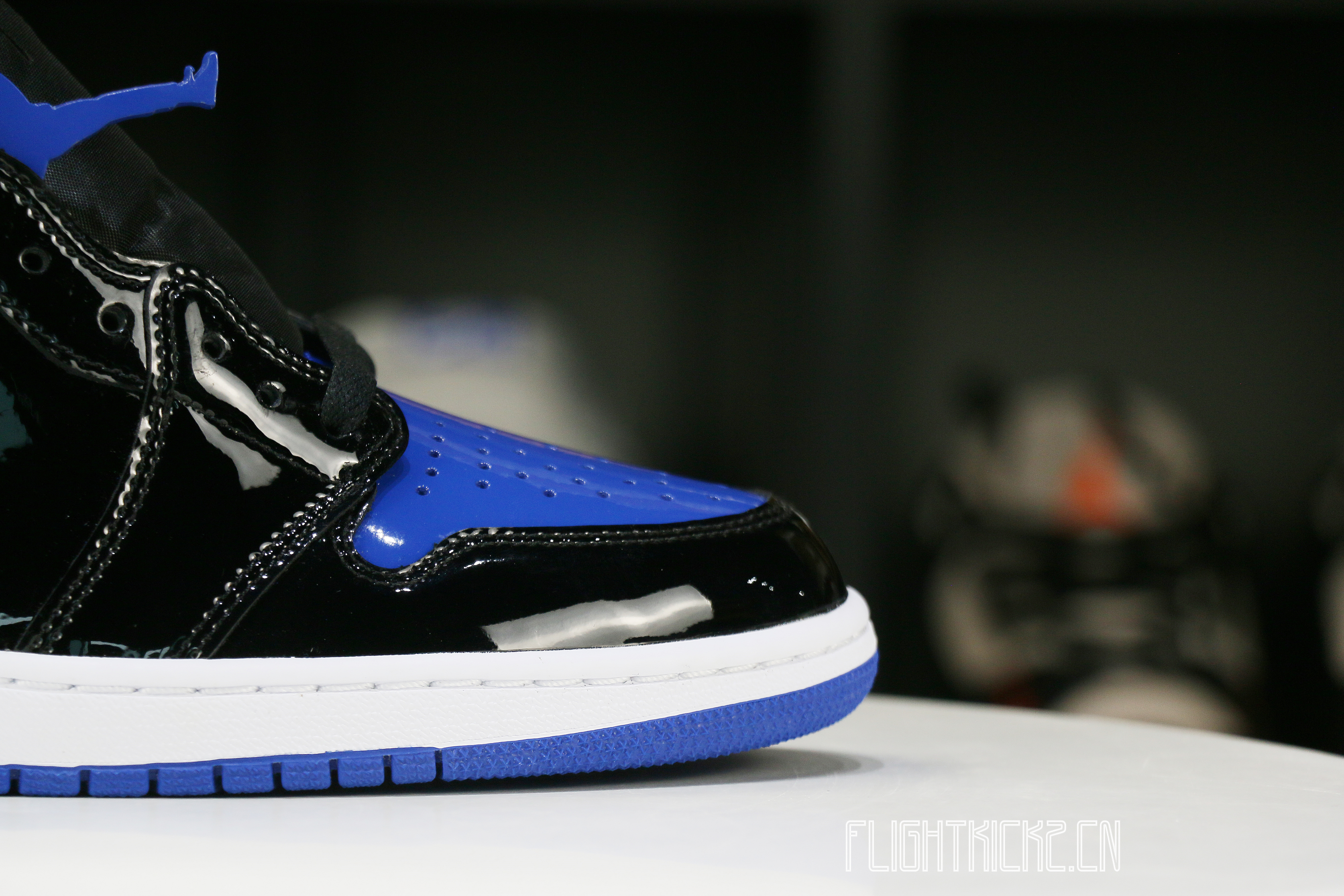 Air Jordan 1 High OG “Patent Royal”