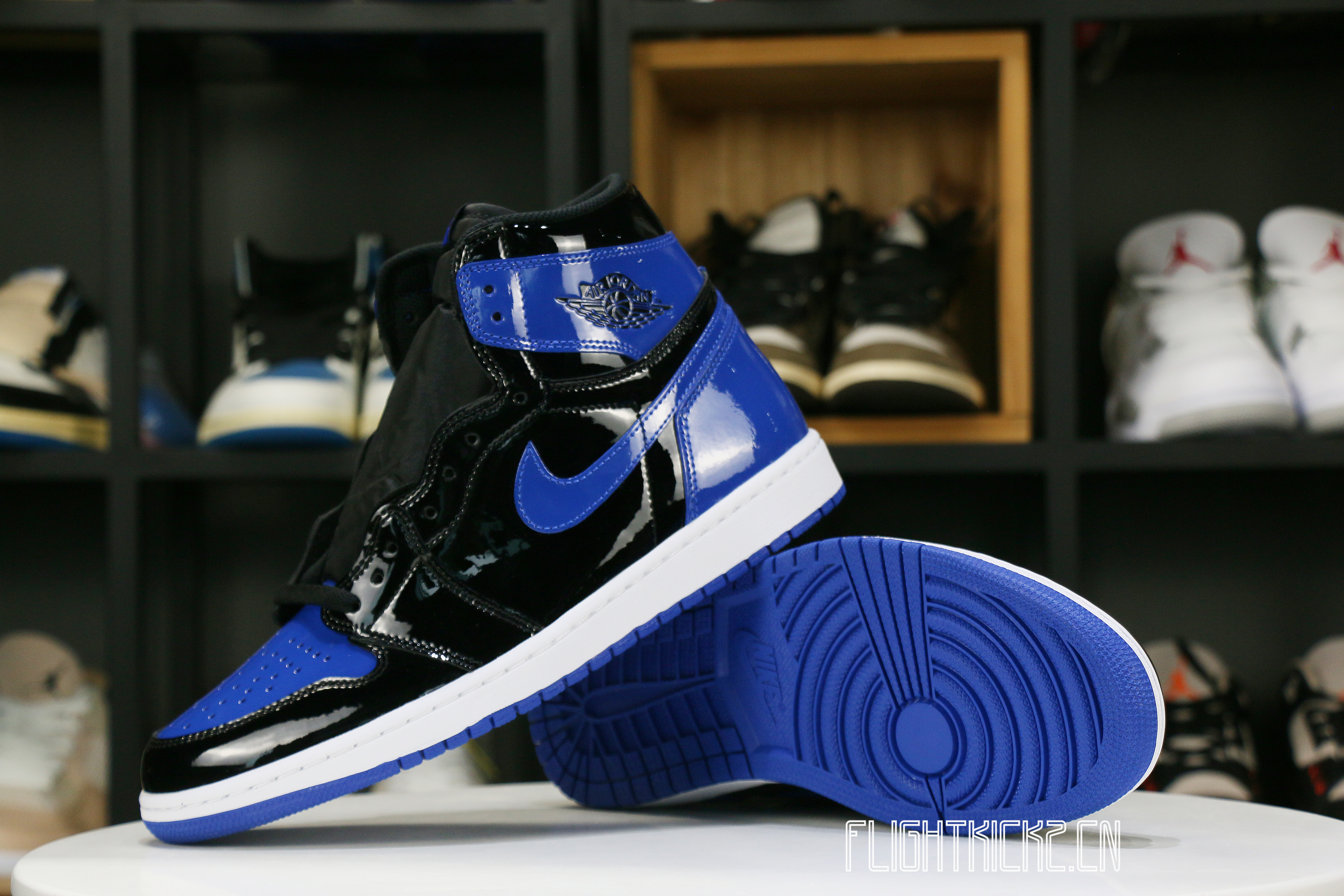 Air Jordan 1 High OG “Patent Royal”