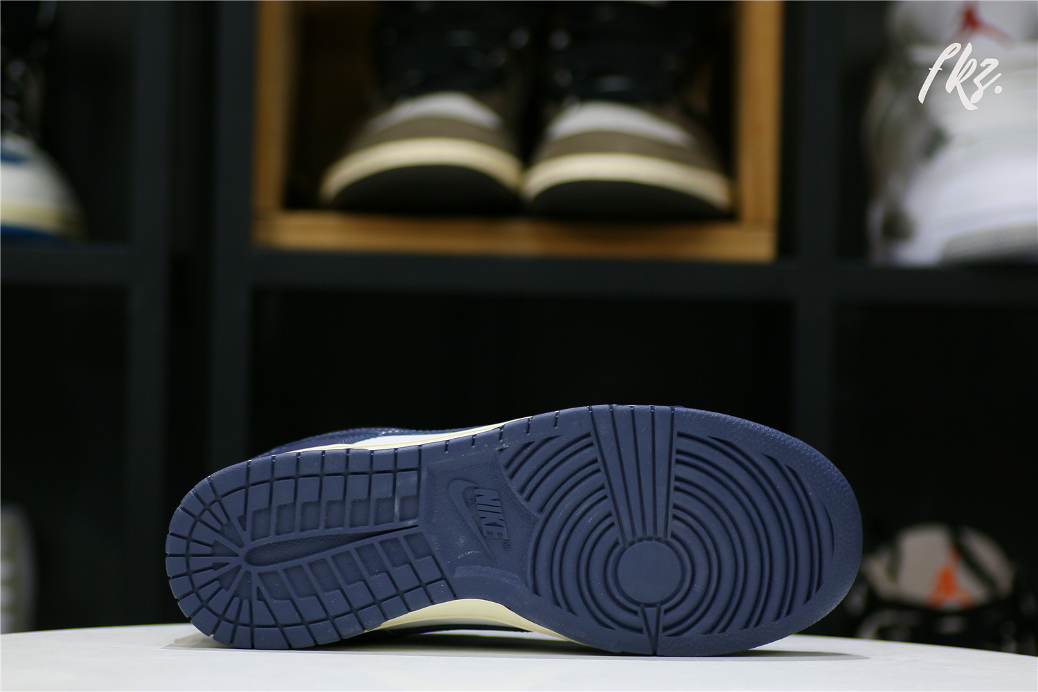 Nike Dunk Low Vintage Navy (W)