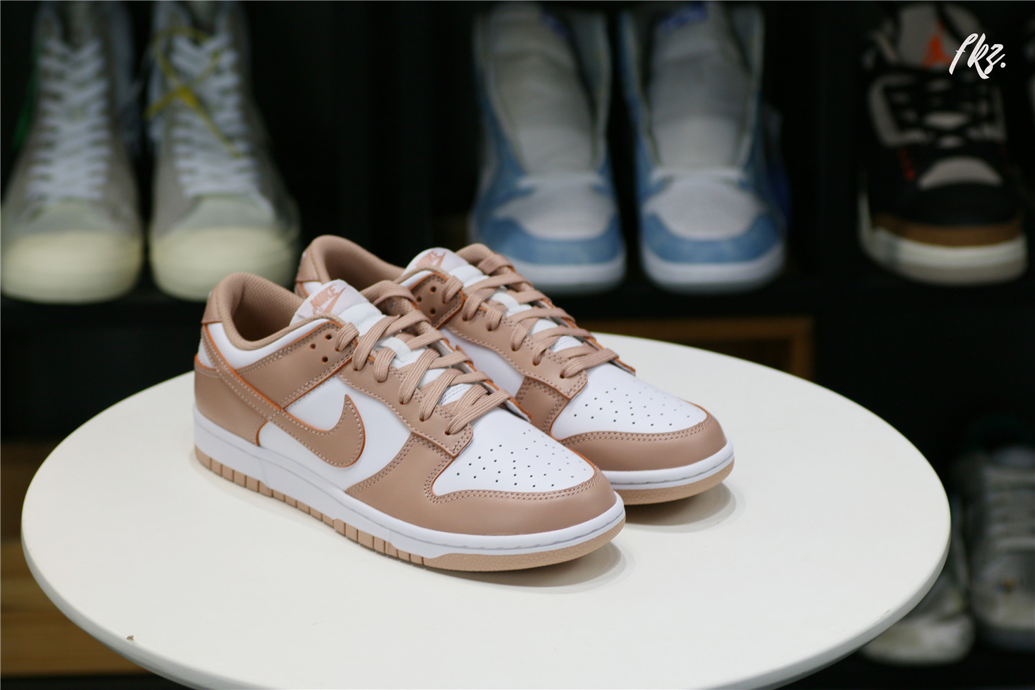 Nike Dunk Low Rose Whisper