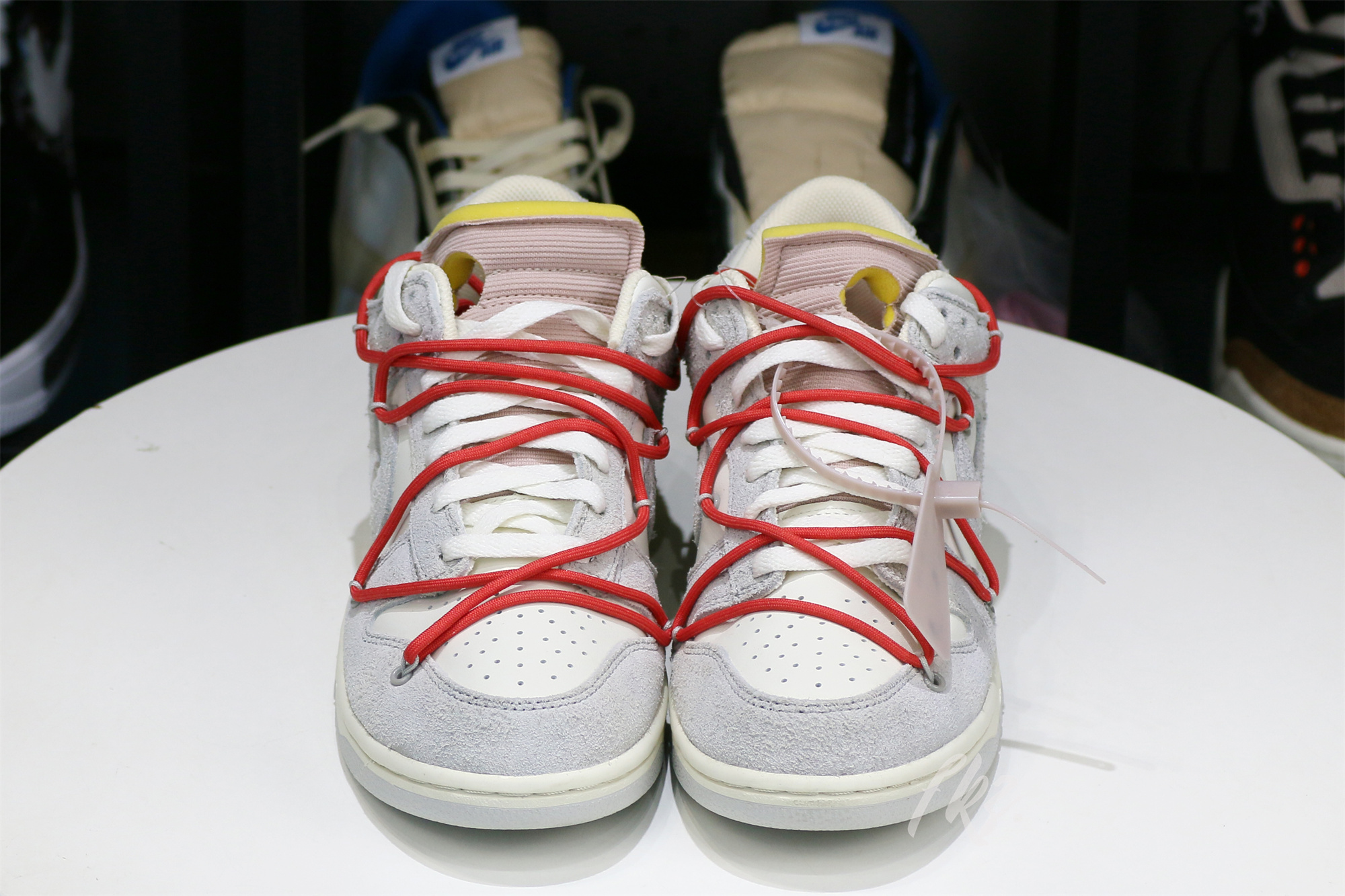 Nike Dunk Low Off-White Lot 33