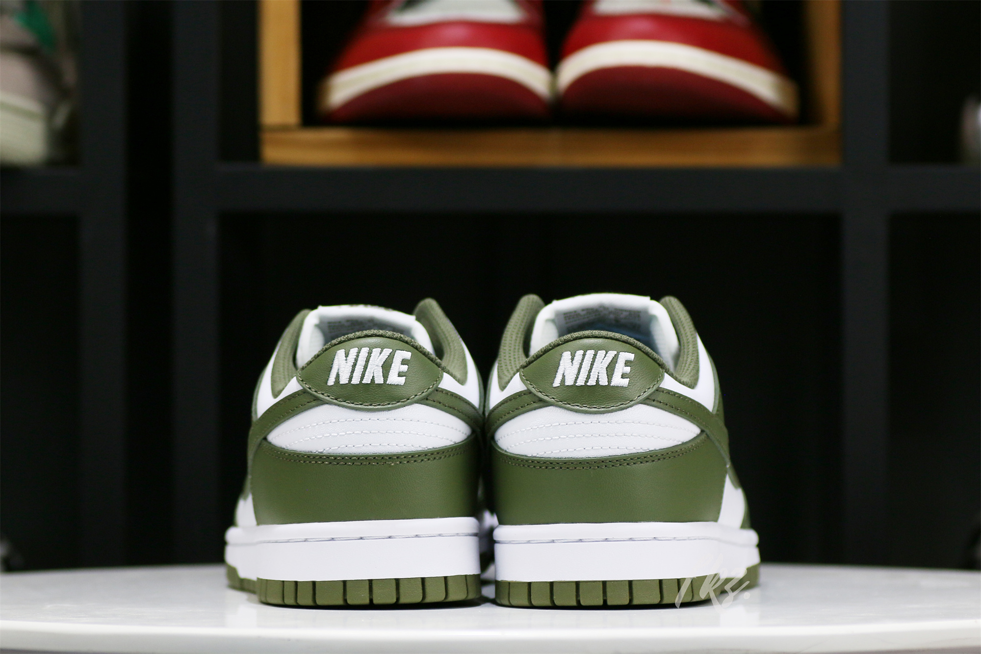 Nike Dunk Medium Olive W