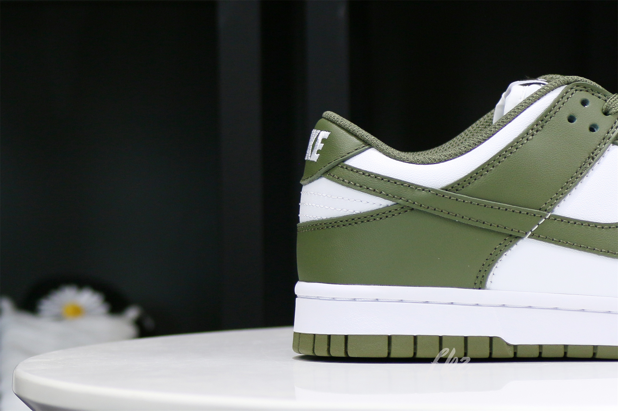 Nike Dunk Medium Olive W