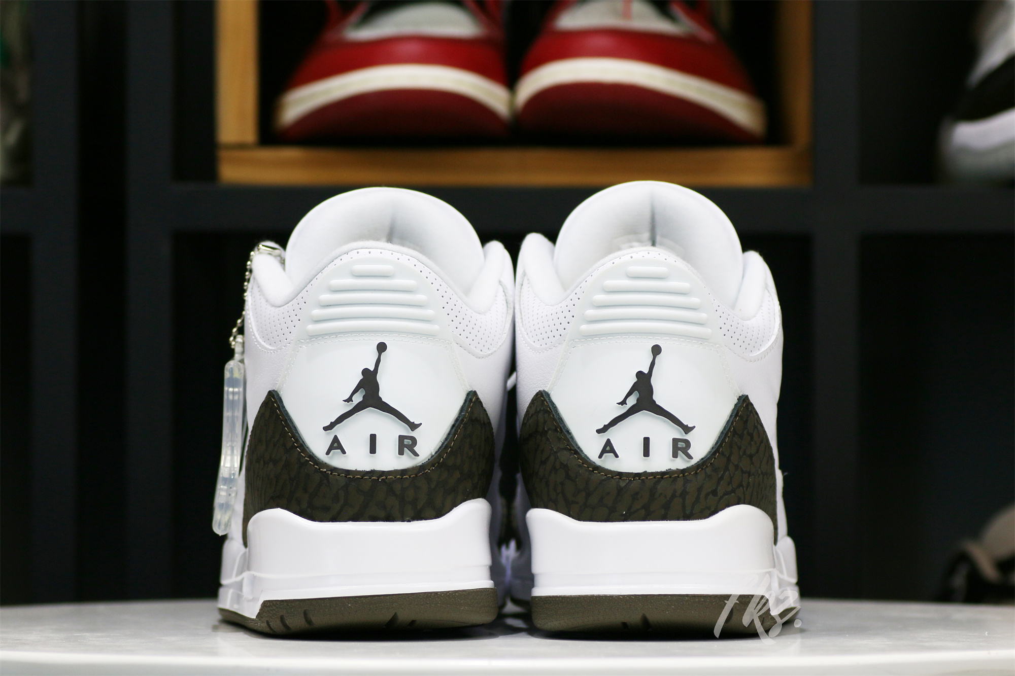 Air Jordan 3 Retro Mocha 2018
