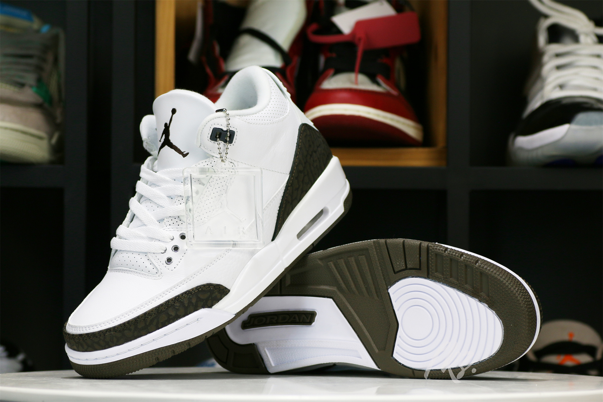 Air Jordan 3 Retro Mocha 2018