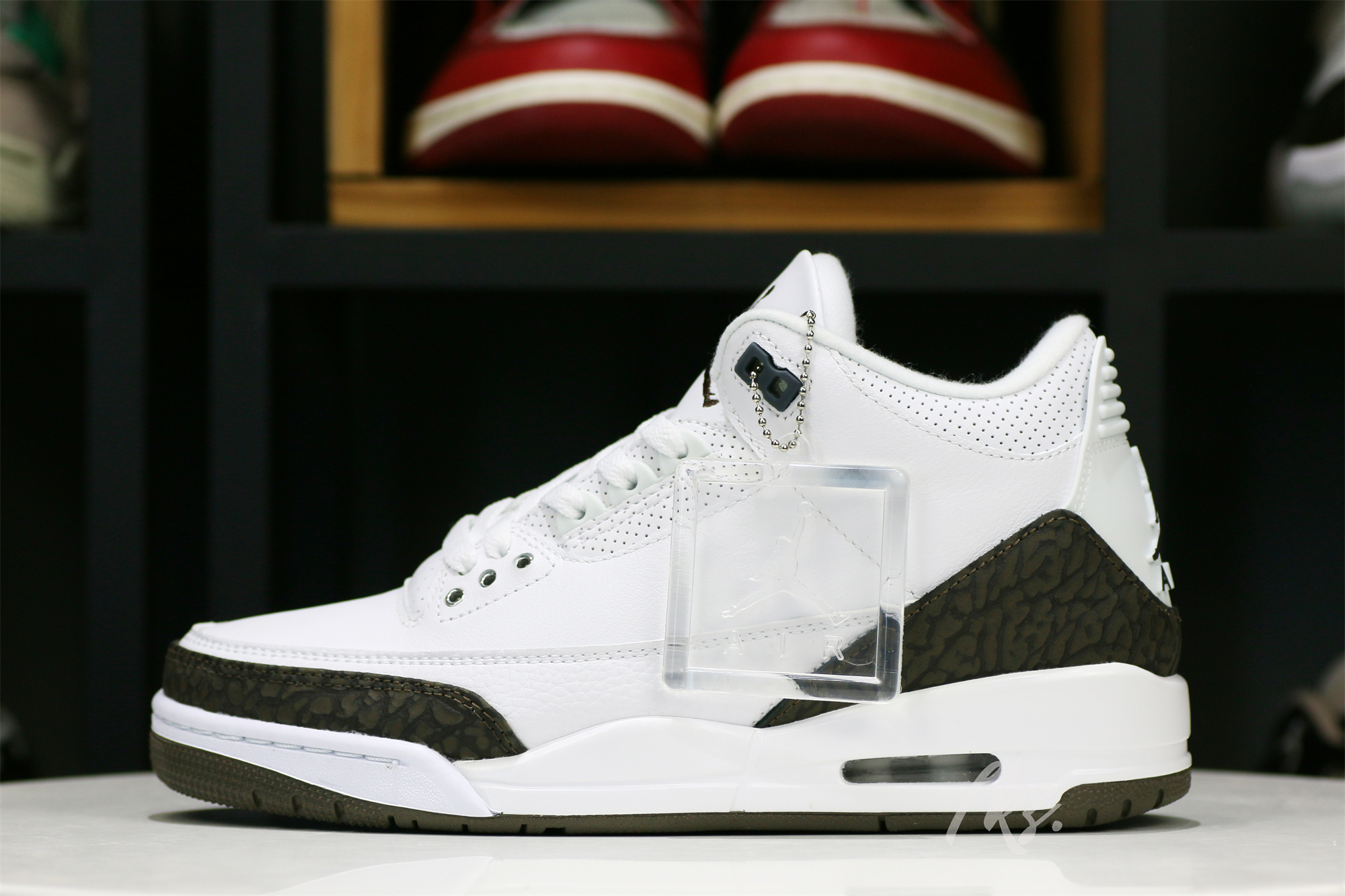 Air Jordan 3 Retro Mocha 2018