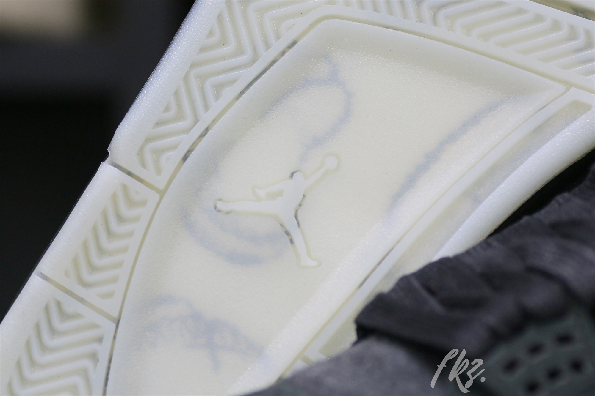 Kaws X Air Jordan 4 Retro Black 2017( Ln5 A1 Batch)