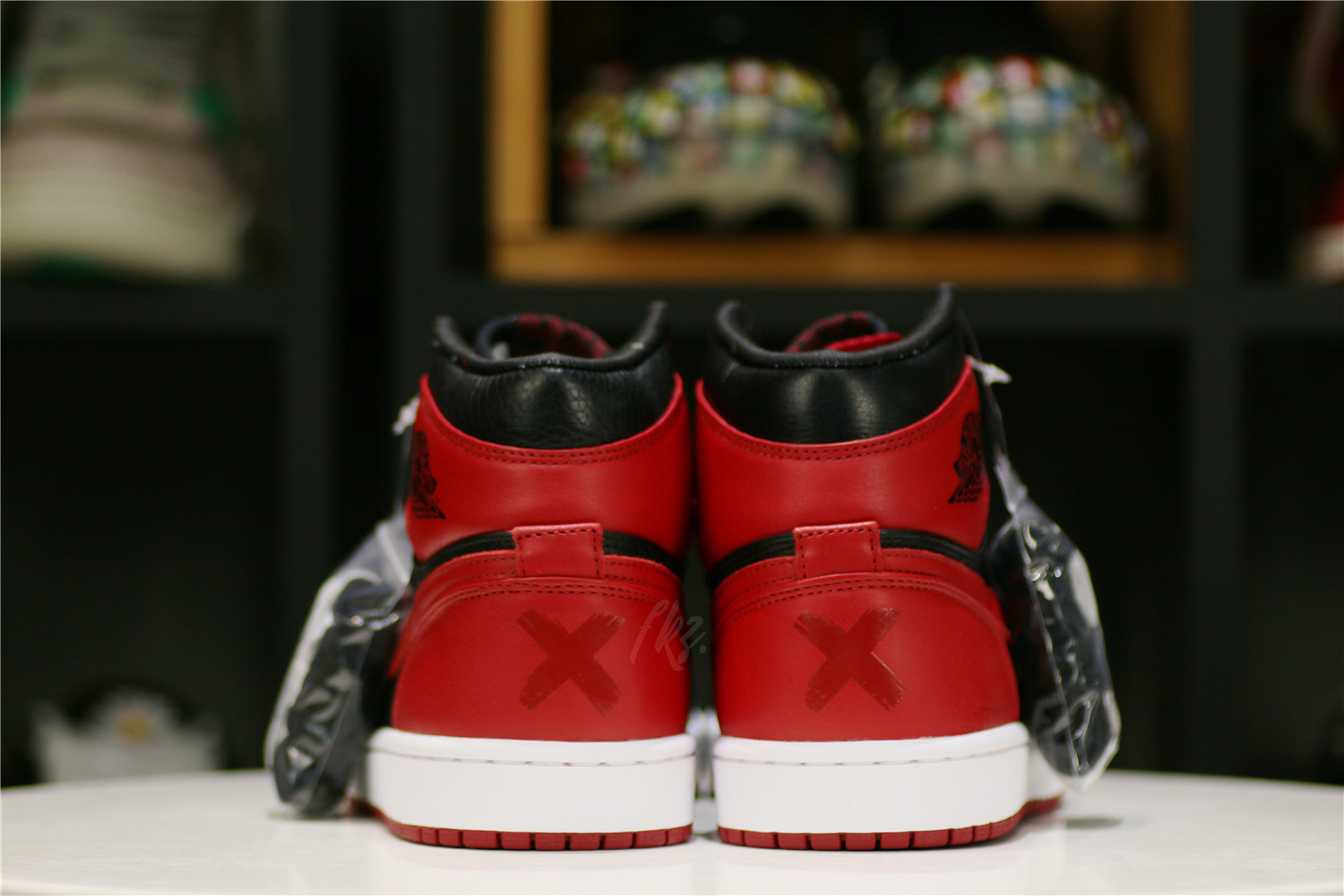 Air Jordan 1 OG Banned/Bred 2011 (LN5 A1 ,Deadstock,with tiny Flaws)