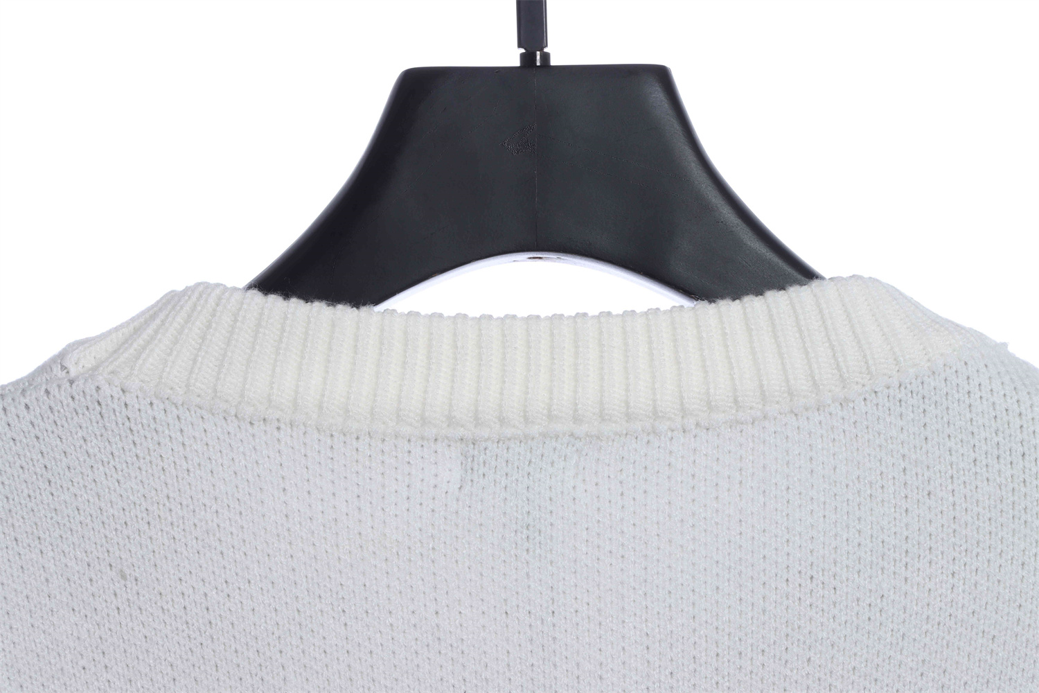 Loevve 22FW pocket four-leaf clover jacquard crew neck sweater