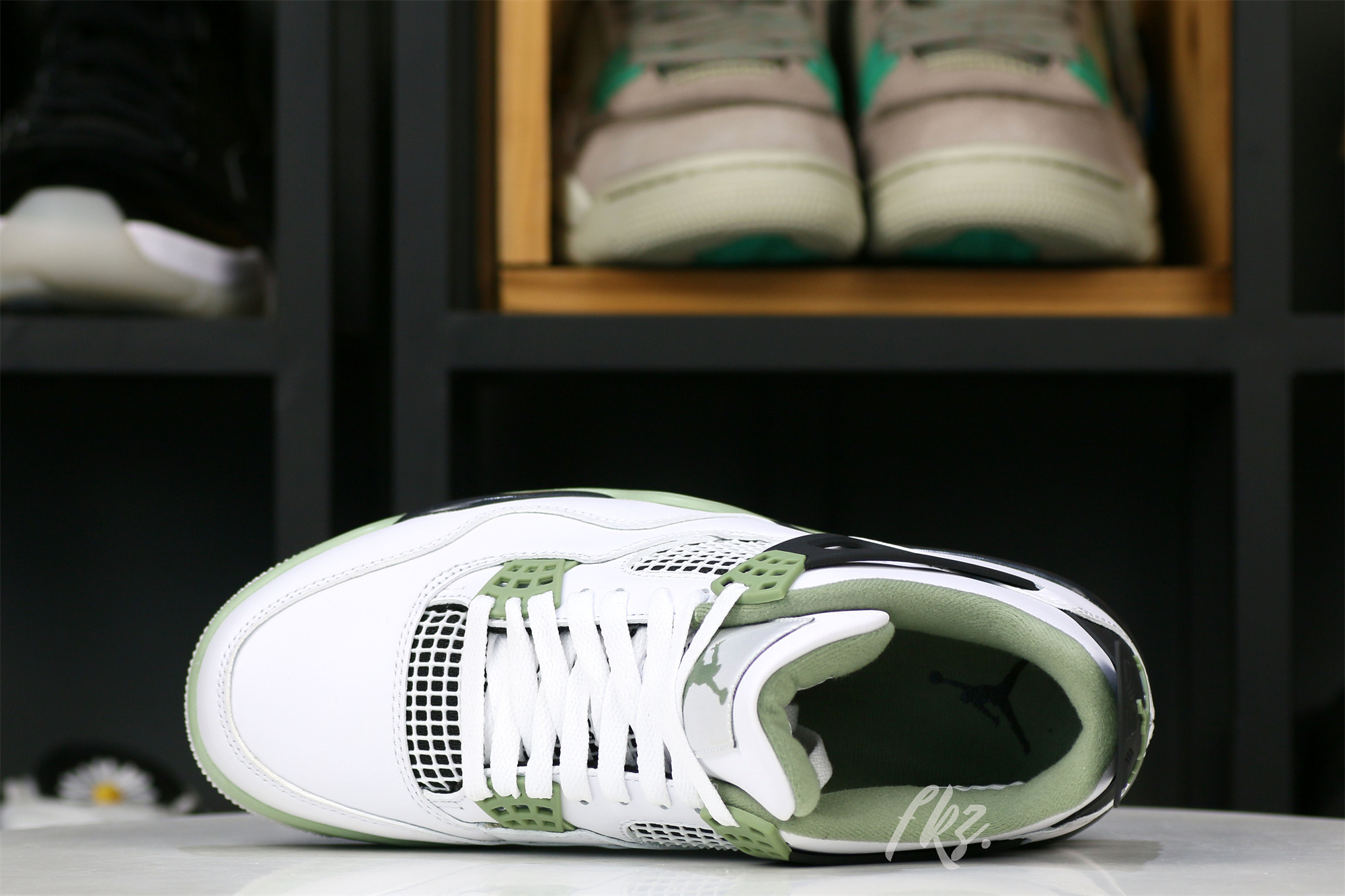 Jordan 4 Retro Seafoam WMs 2023