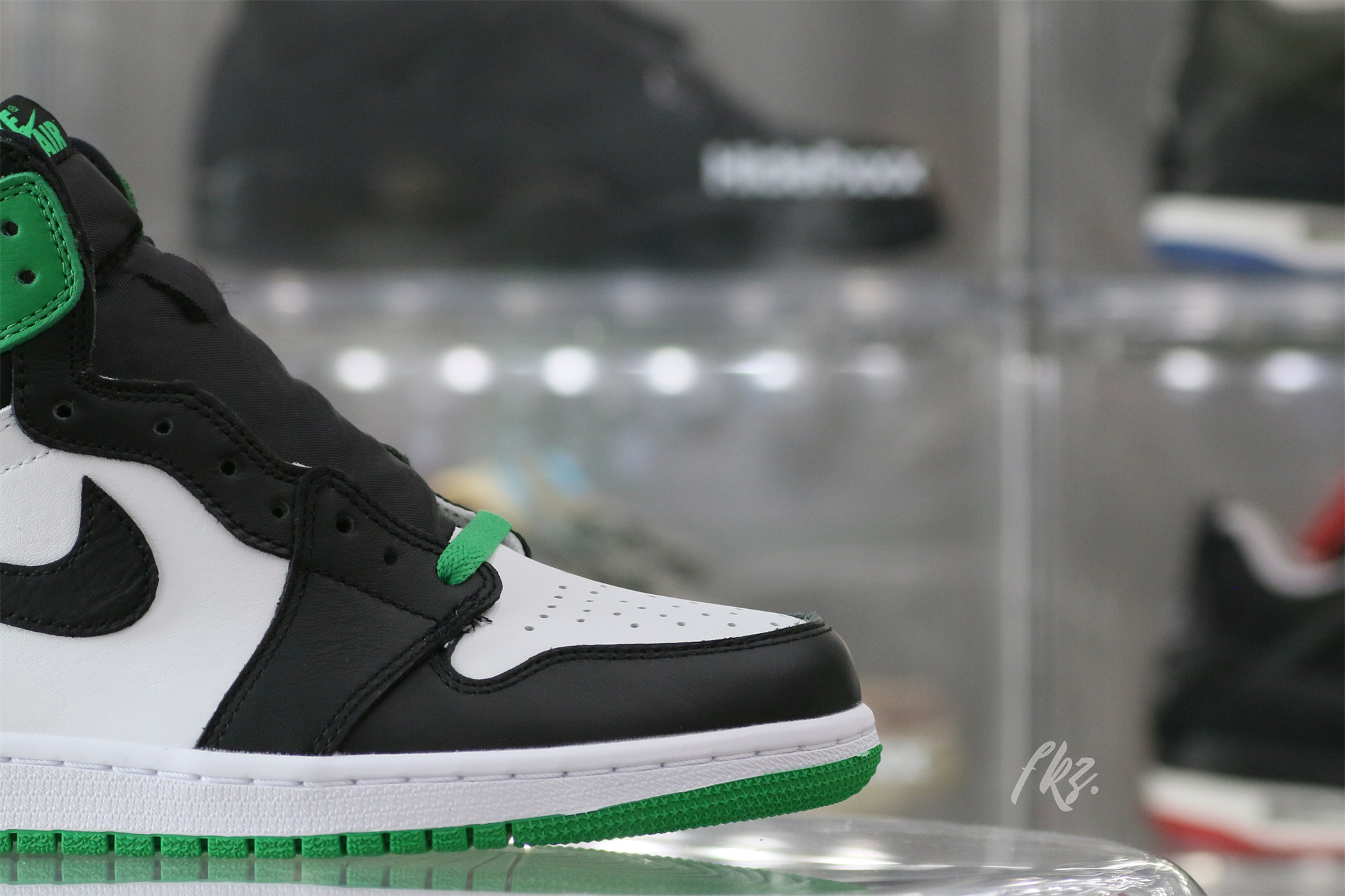 Air Jordan 1 High Lucky Green 2023