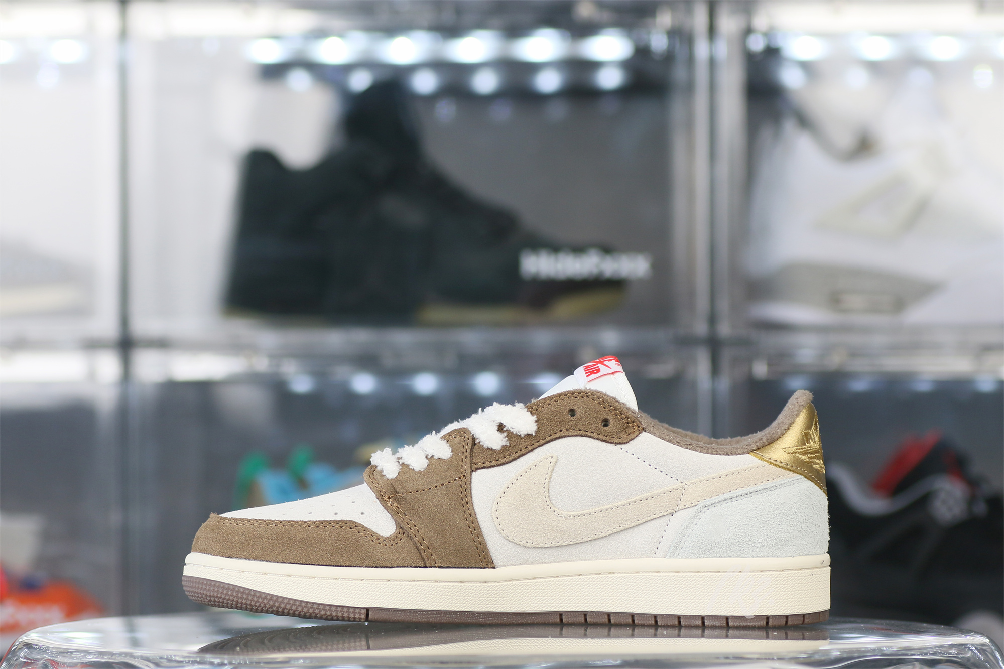 Air Jordan 1 Retro Low OG Year Of The Rabbit 2023