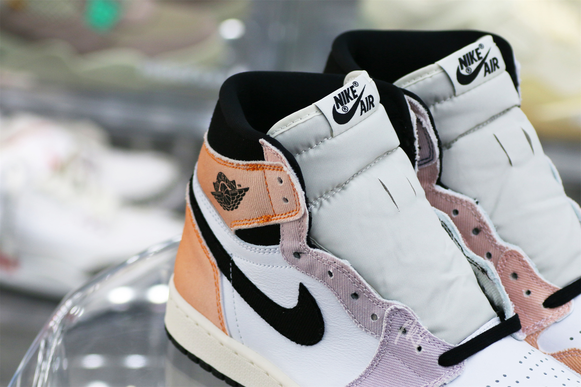 Air Jordan 1 Retro High OG Skyline