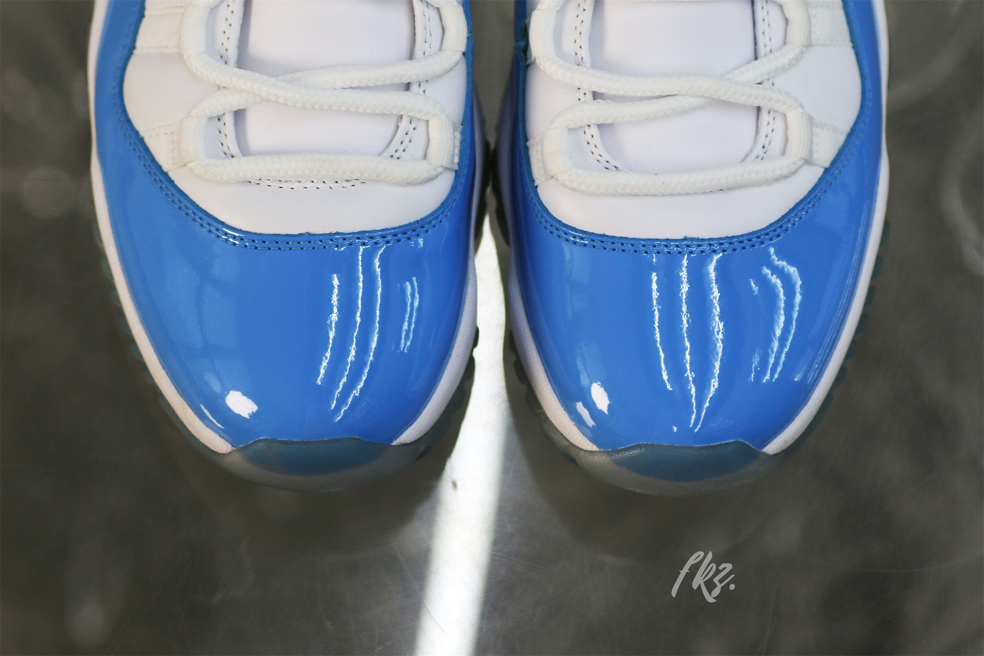 Air Jordan 11 Retro Low UNC