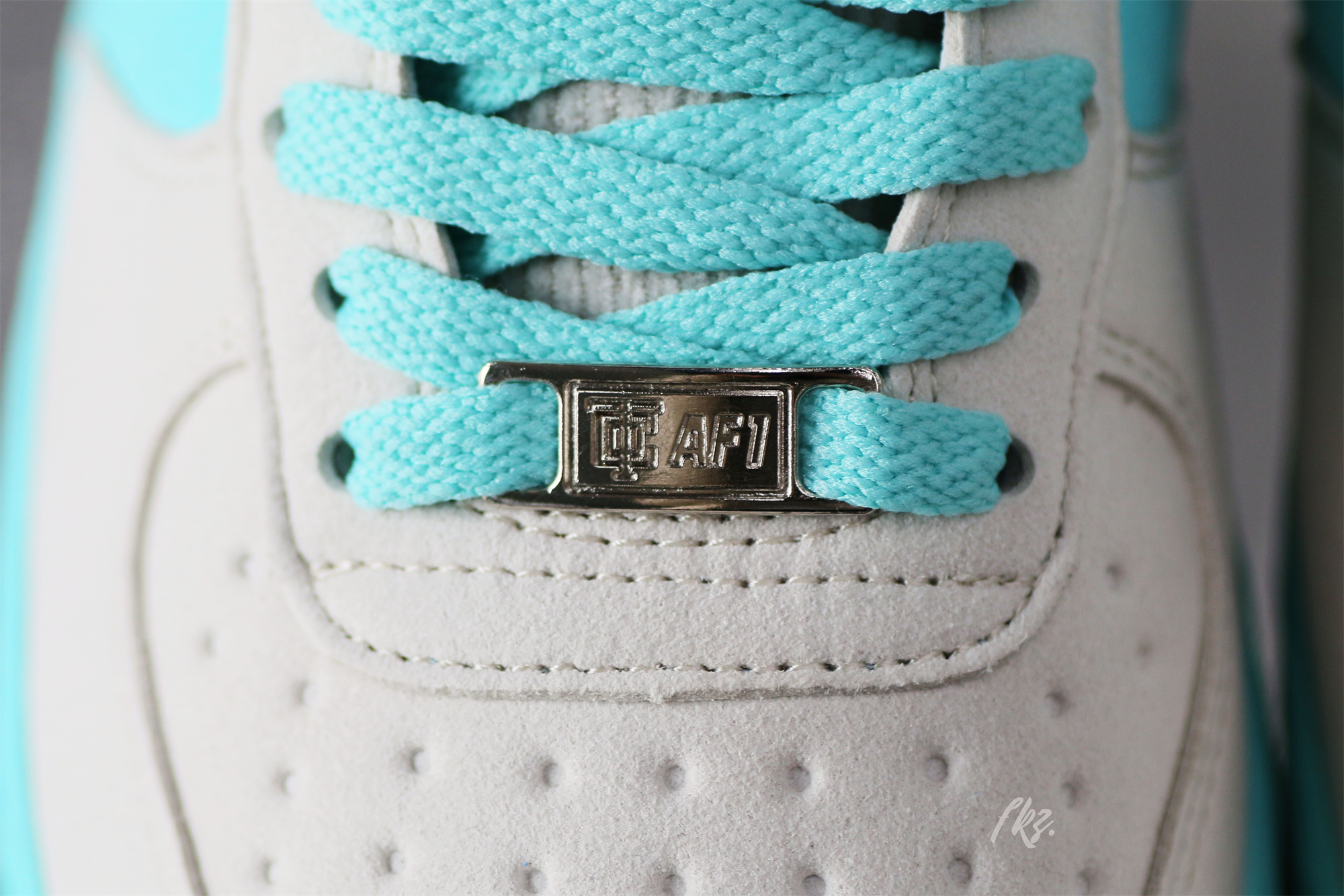 Custom Tiffany x Air Force 1 White Blue