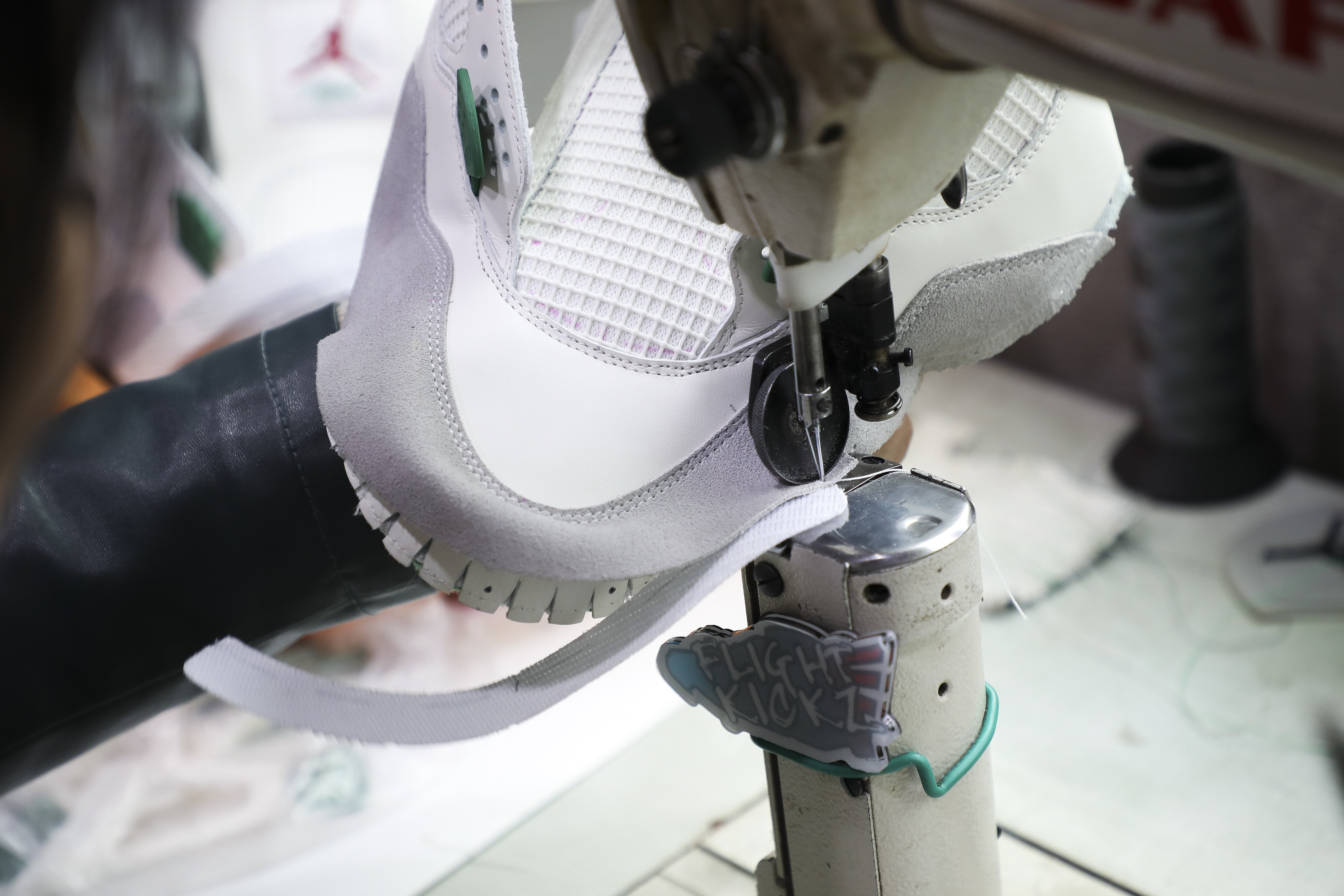 Nike SB x Air Jordan 4 “Pine Green” 2023 (LN5 A1 Batch)