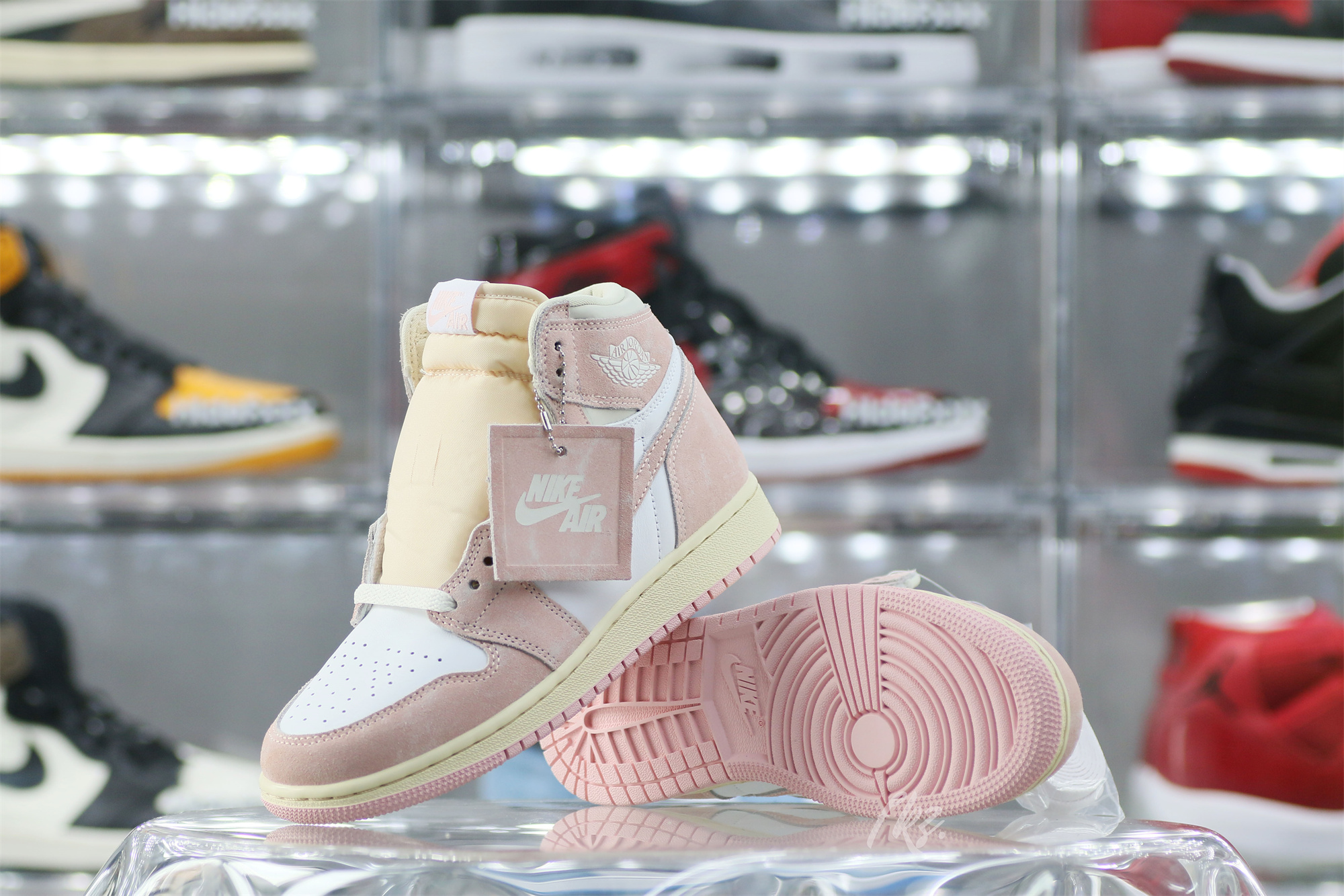 Air Jordan 1 Retro High OG ‘Washed Pink’ Wmns