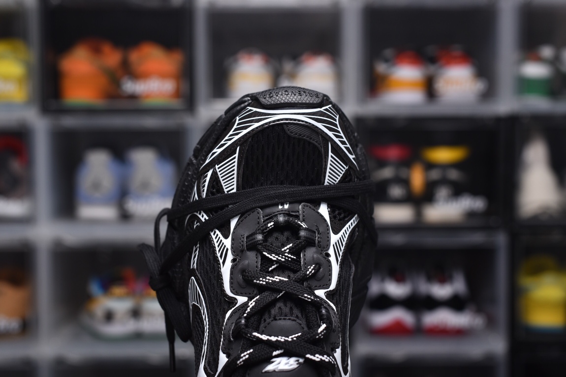 Balenciag* 3XL Sneaker ‘Worn‑Out ‑ Black White’