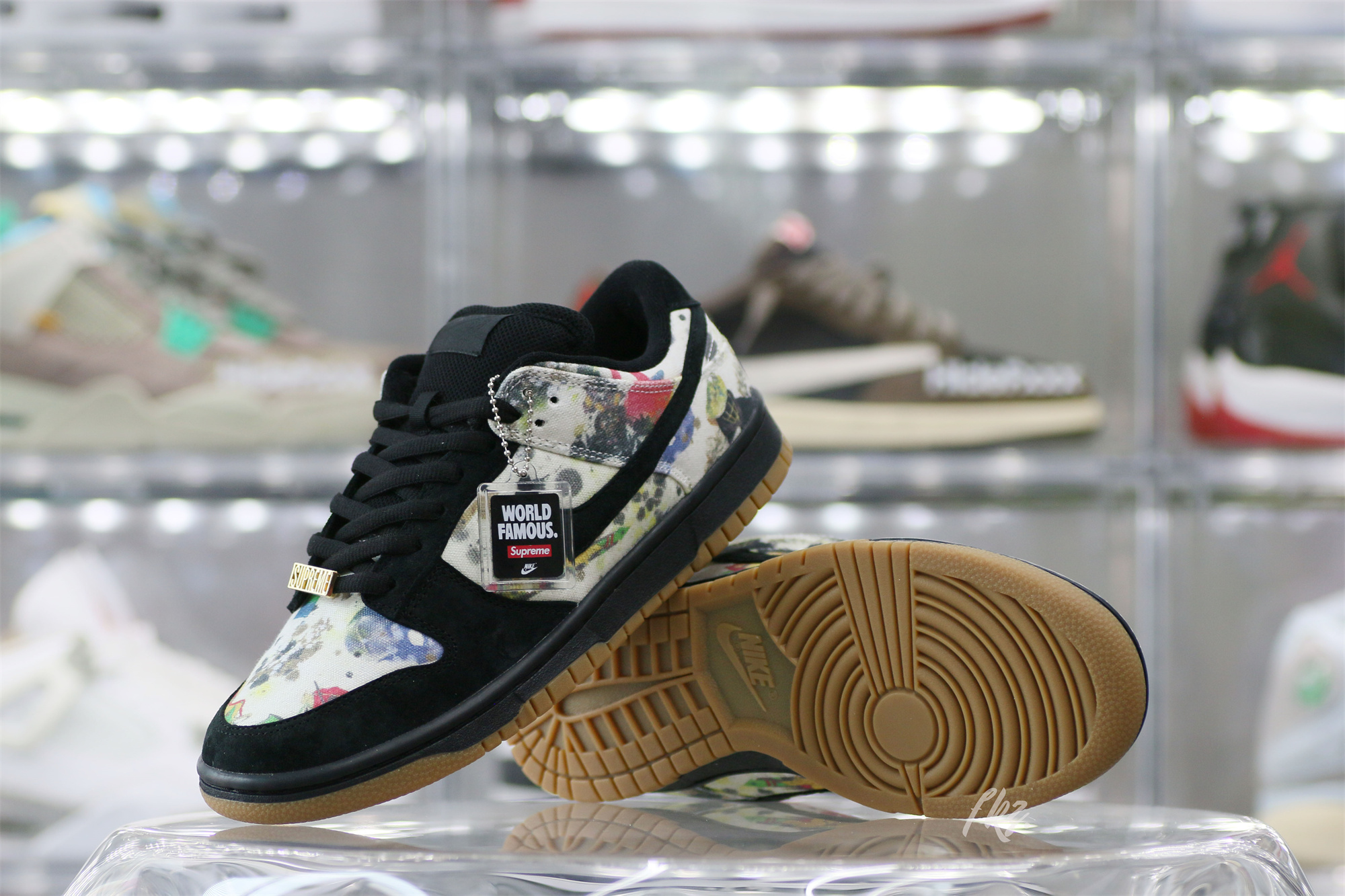 Supreme x Nike SB Dunk Low 2023