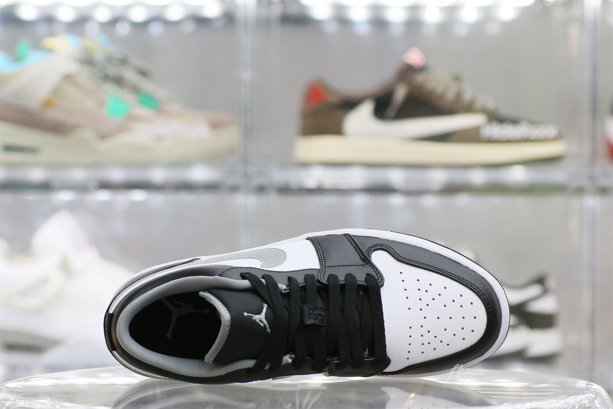 Air Jordan 1 Low Black White Grey