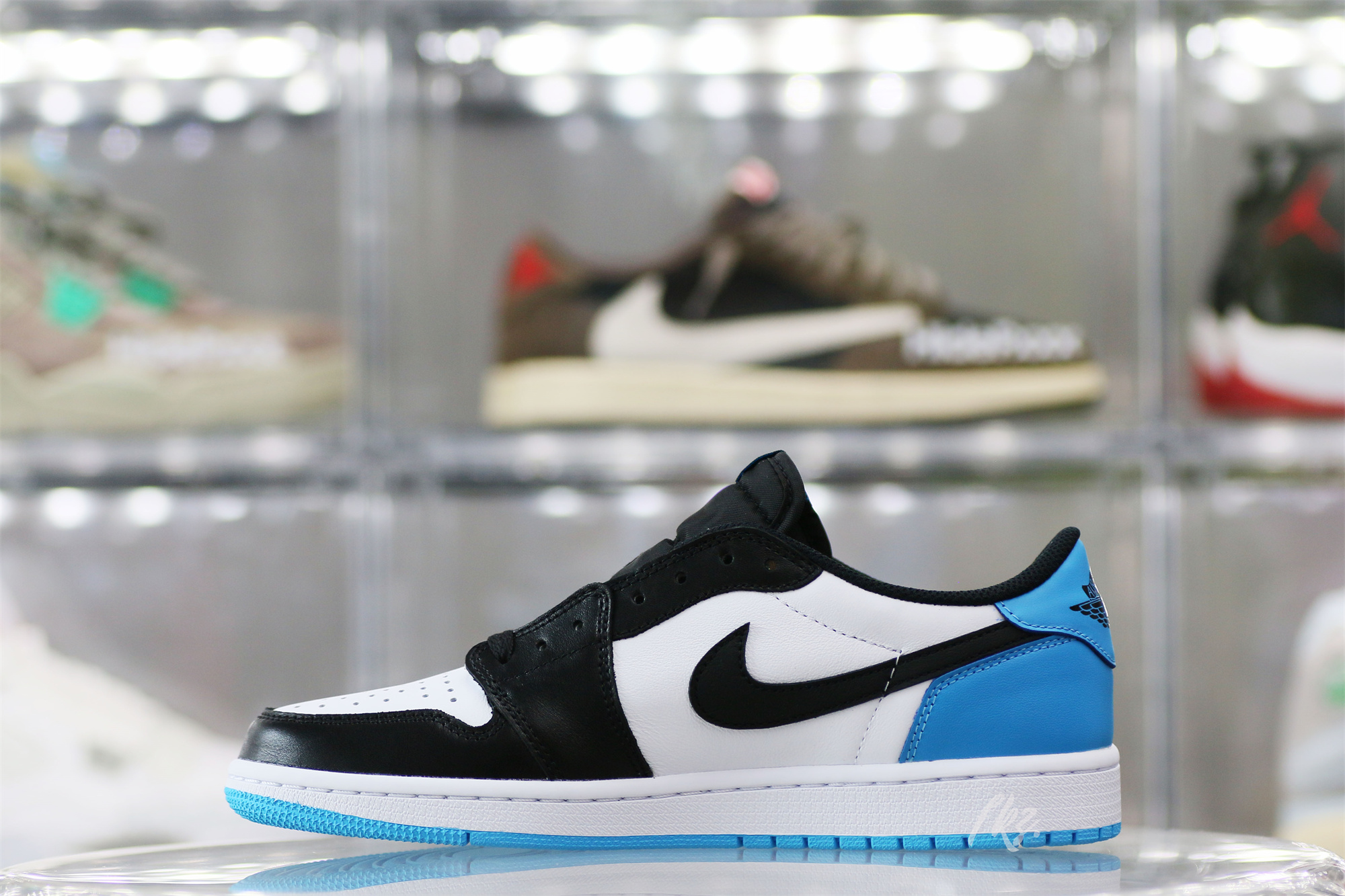 Air Jordan 1 Retro Low OG Black Dark Powder Blue