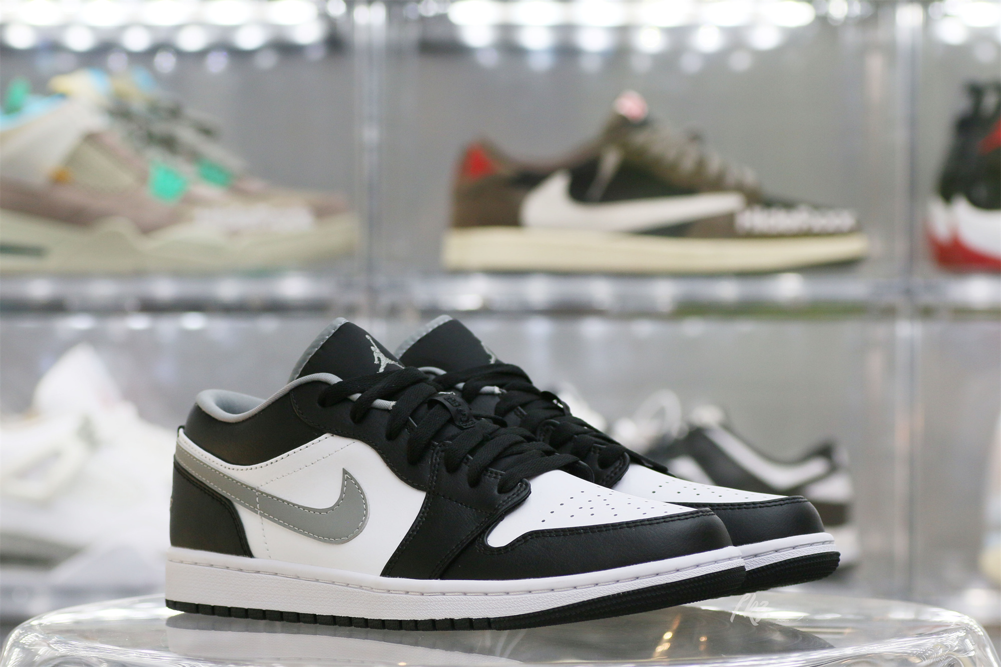 Air Jordan 1 Low Black White Grey