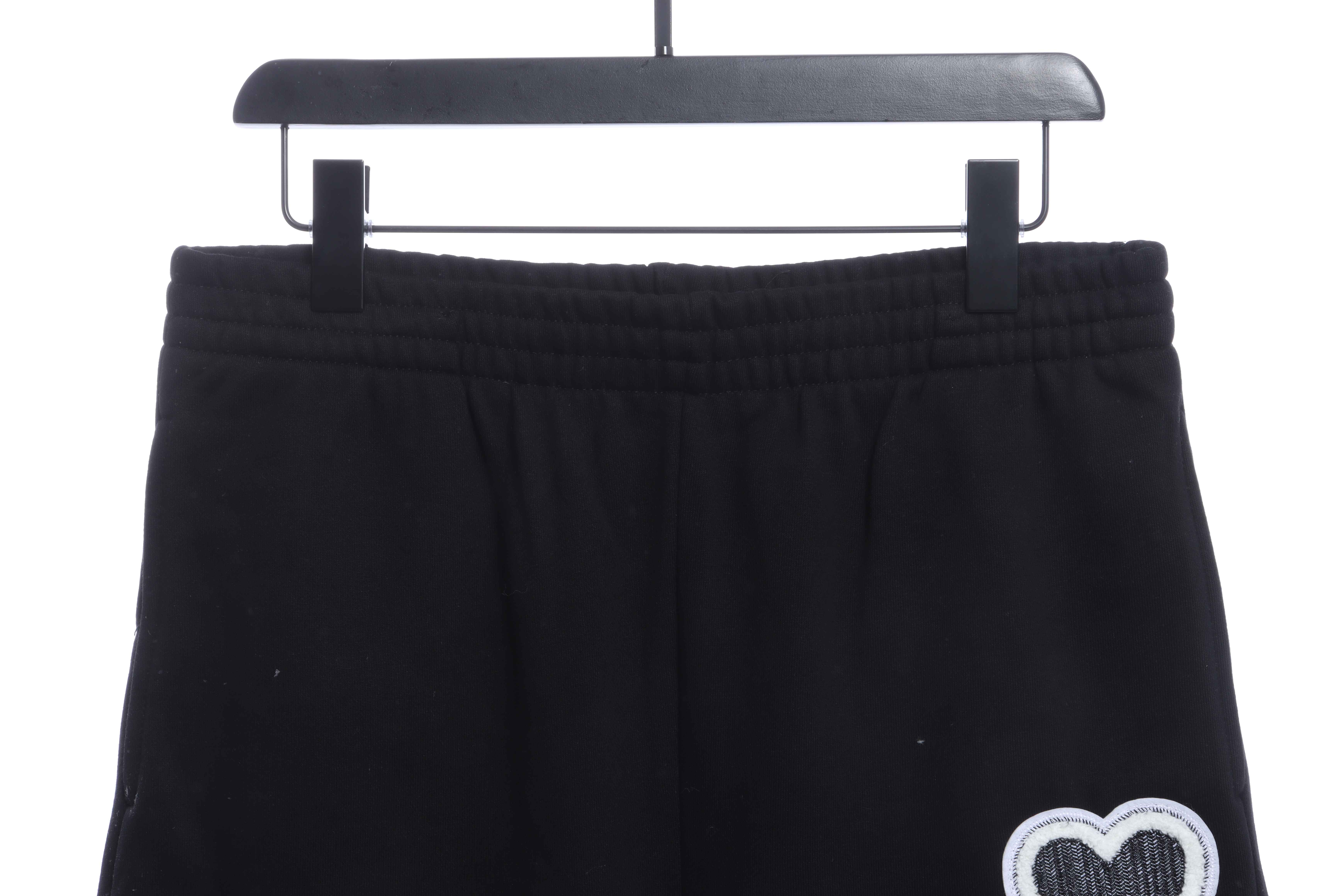 AMI 22ss heart embroidery shorts