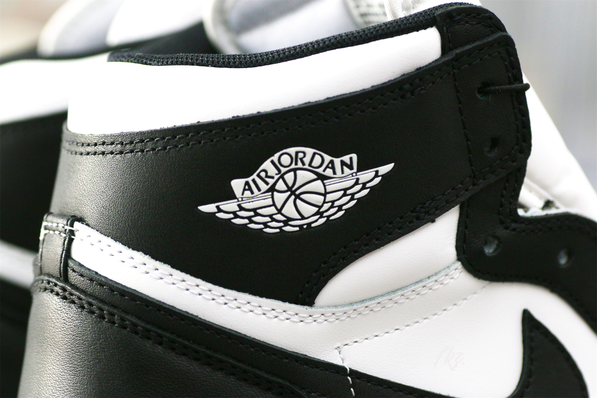 Jordan 1 Retro High 85 Black and White 2023