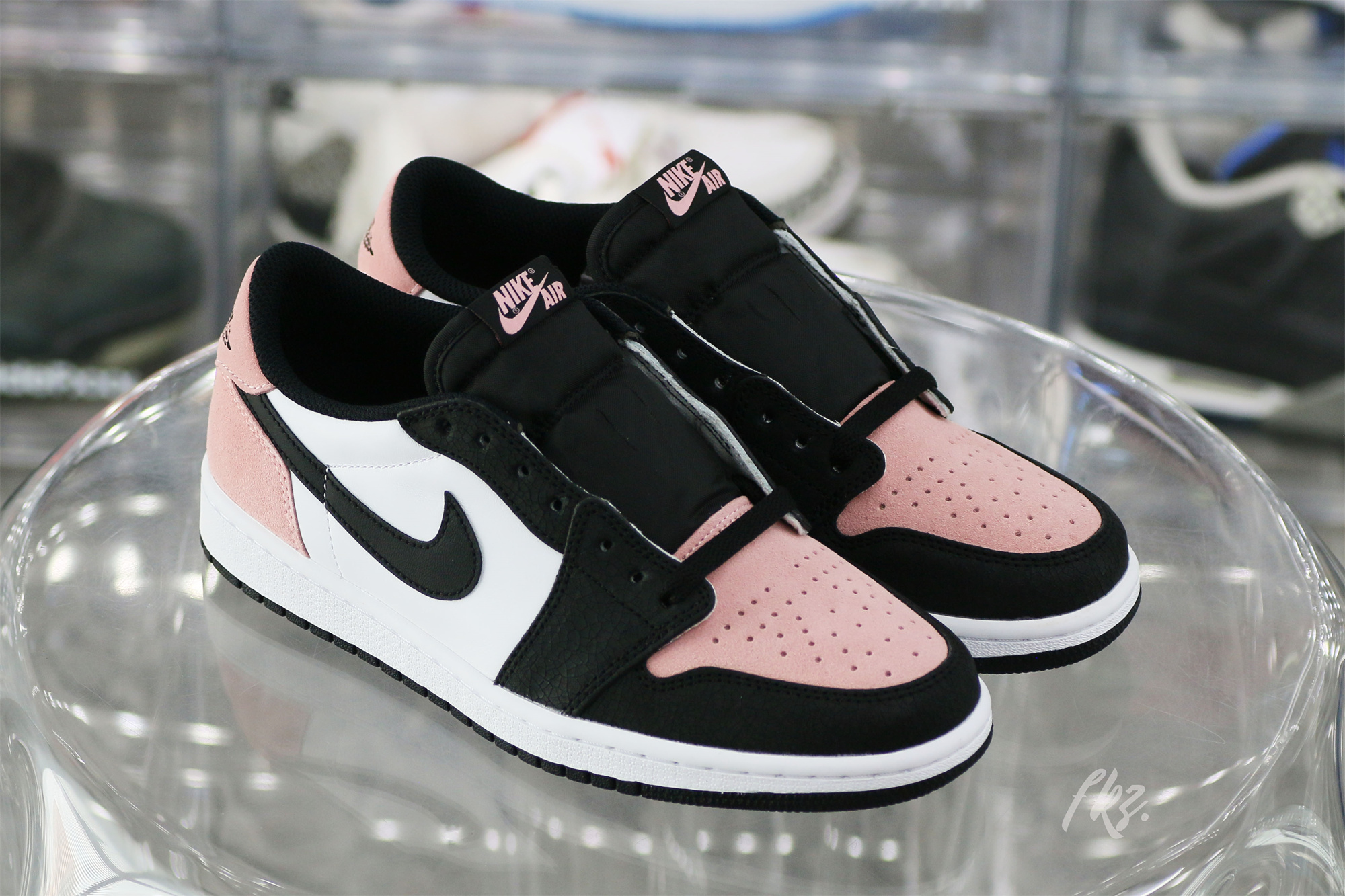 Air Jordan 1 Retro Low OG Bleached Coral 2021