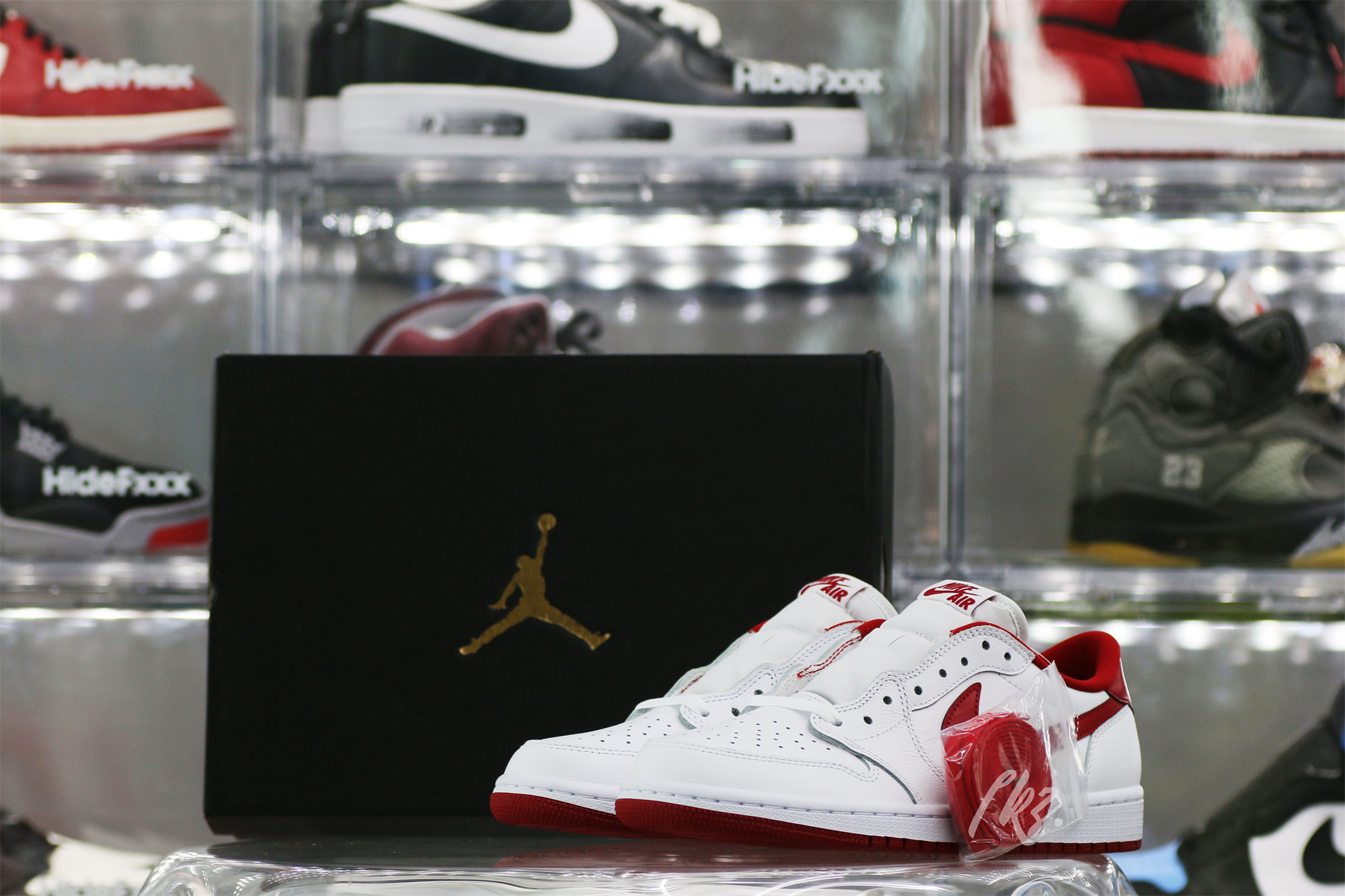 Air Jordan 1 Retro Low White Varsity Red