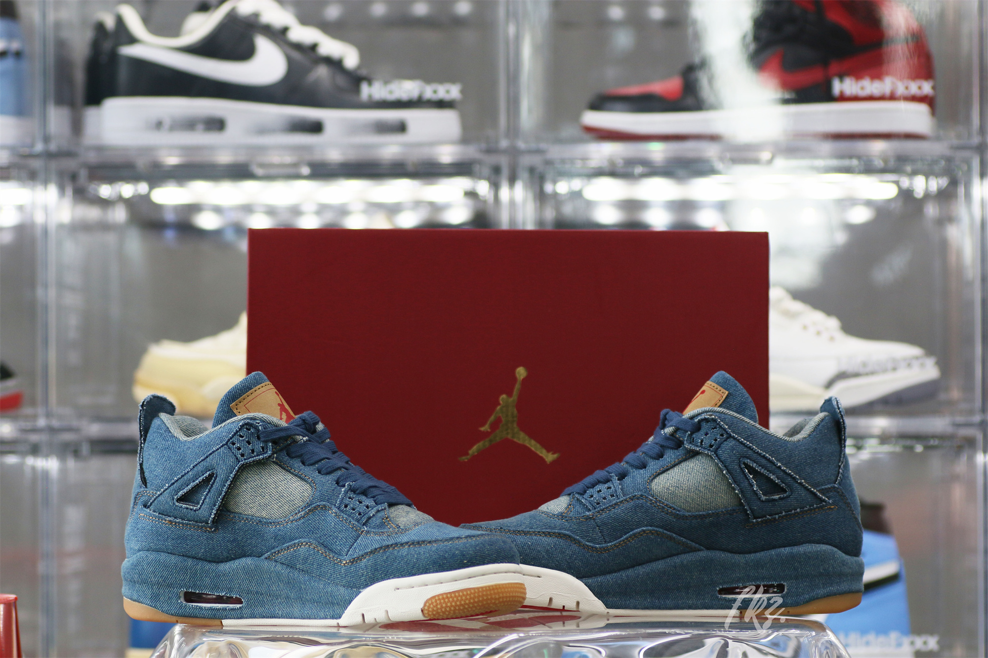 Air Jordan 4 Retro Levi’s Denim (Levi’s Tag)