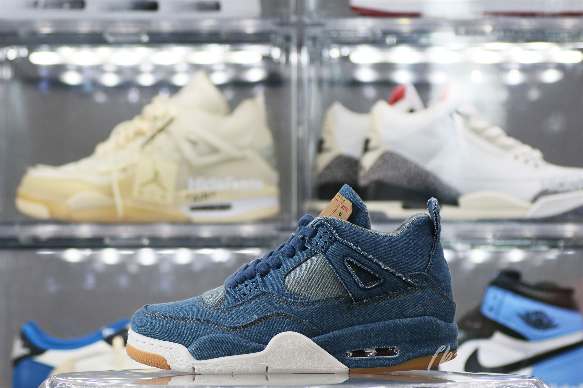 Air Jordan 4 Retro Levi’s Denim (Levi’s Tag)