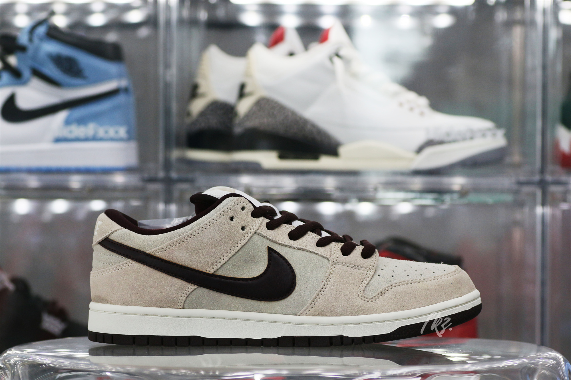 Nike SB Dunk Low Desert Sand Mahogany