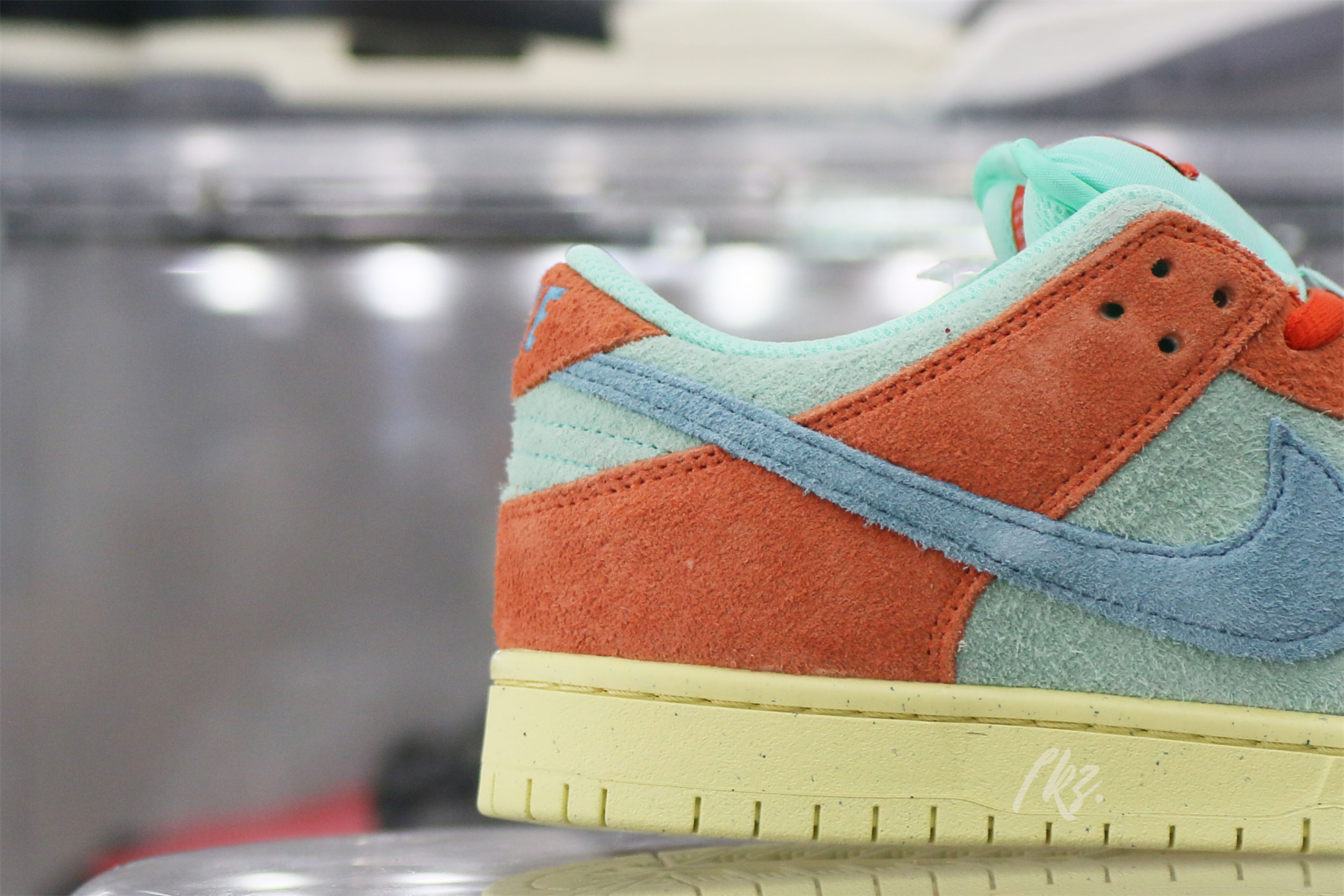 Nike SB Dunk Low Orange/Noise Aqua 2023