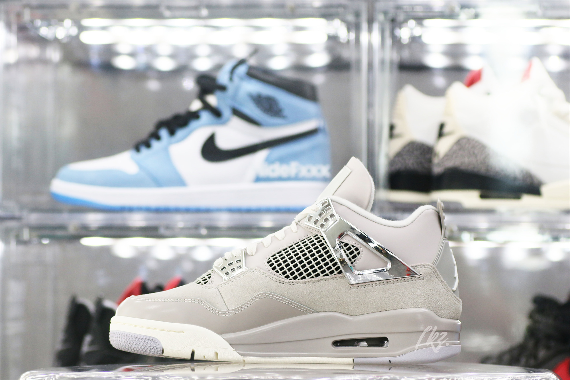 Air Jordan 4 “Frozen Moments”