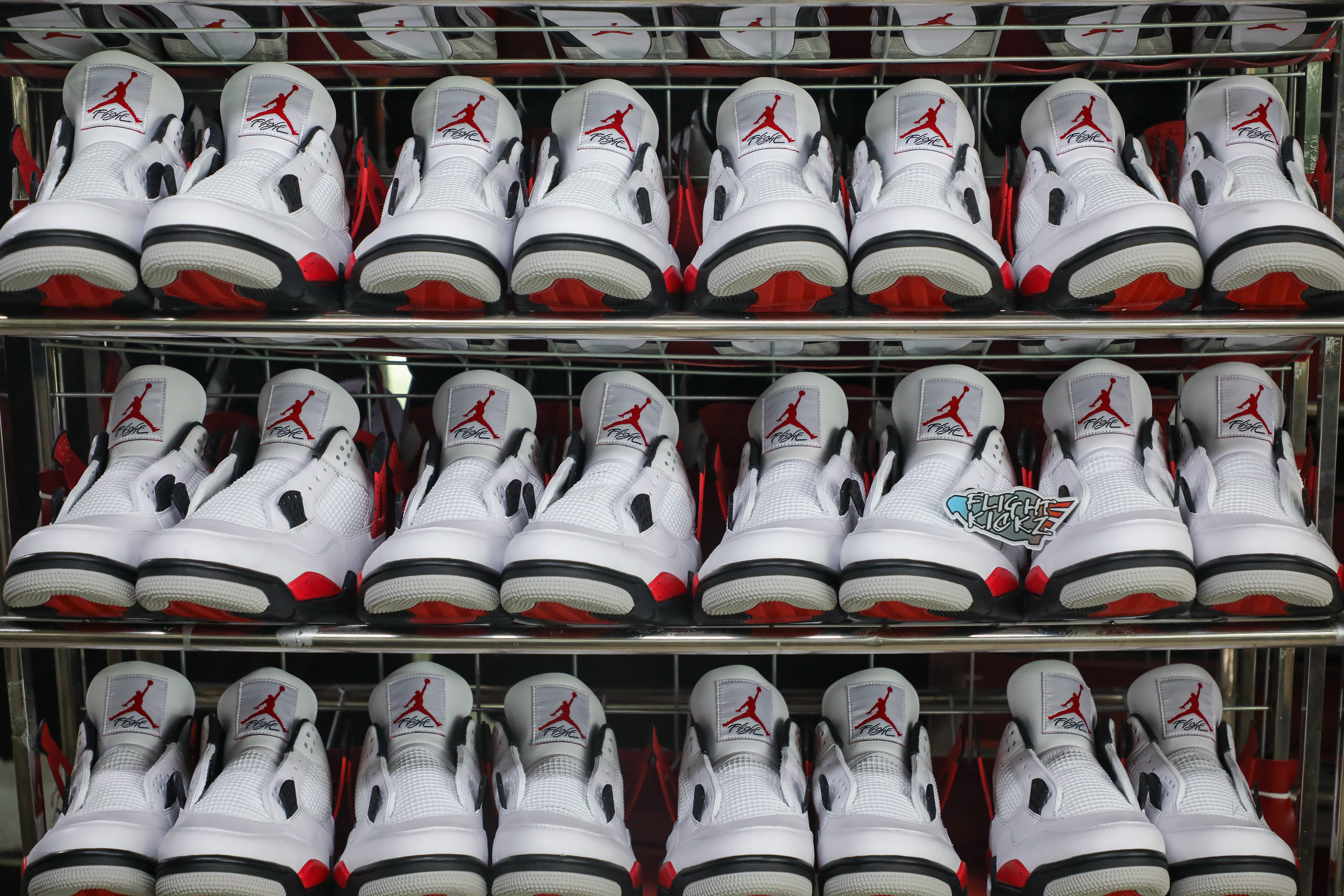 Air Jordan 4 Red Cement 2023 (LN5 A1 Batch)