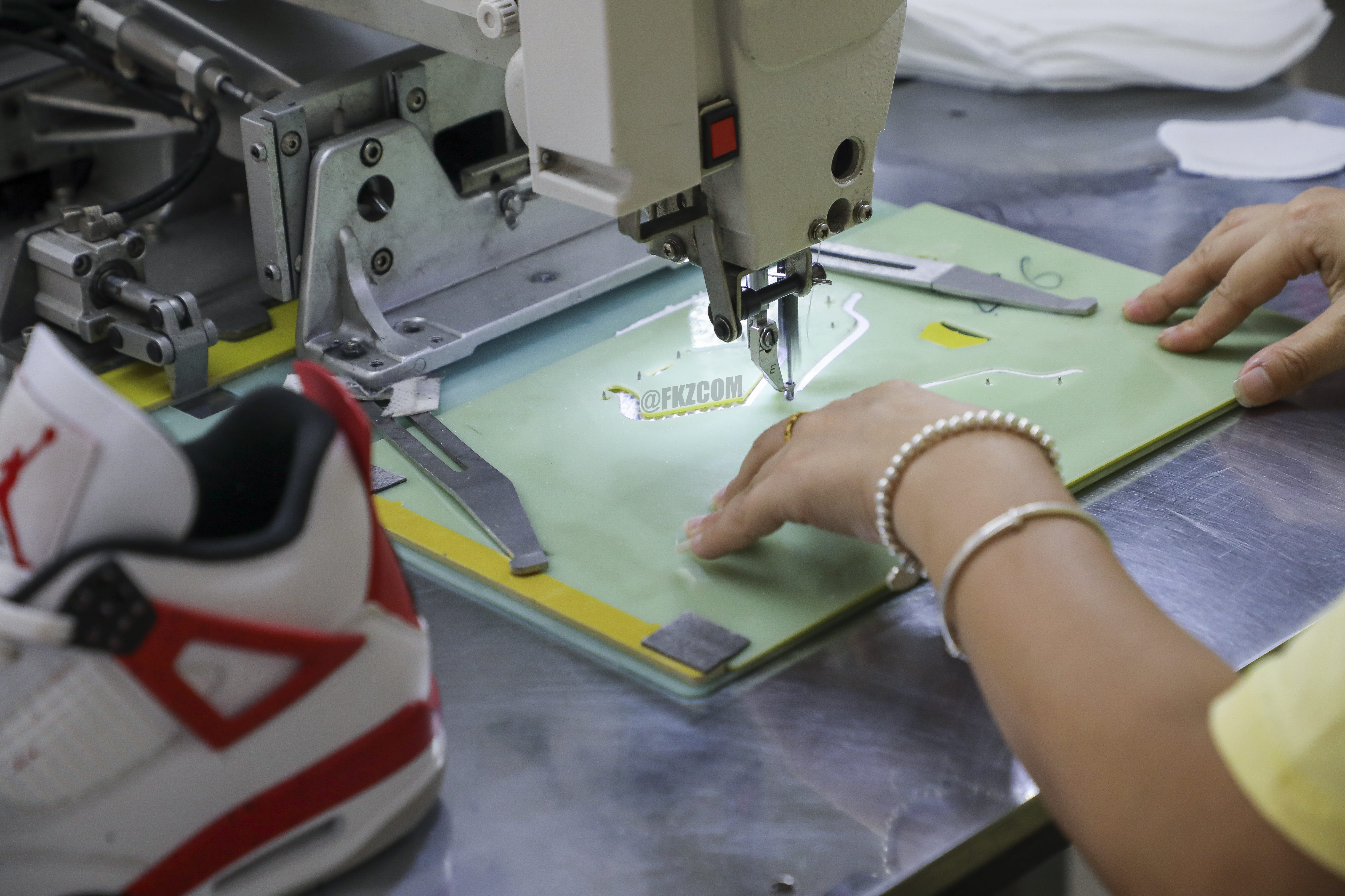 Air Jordan 4 Red Cement 2023 (LN5 A1 Batch)