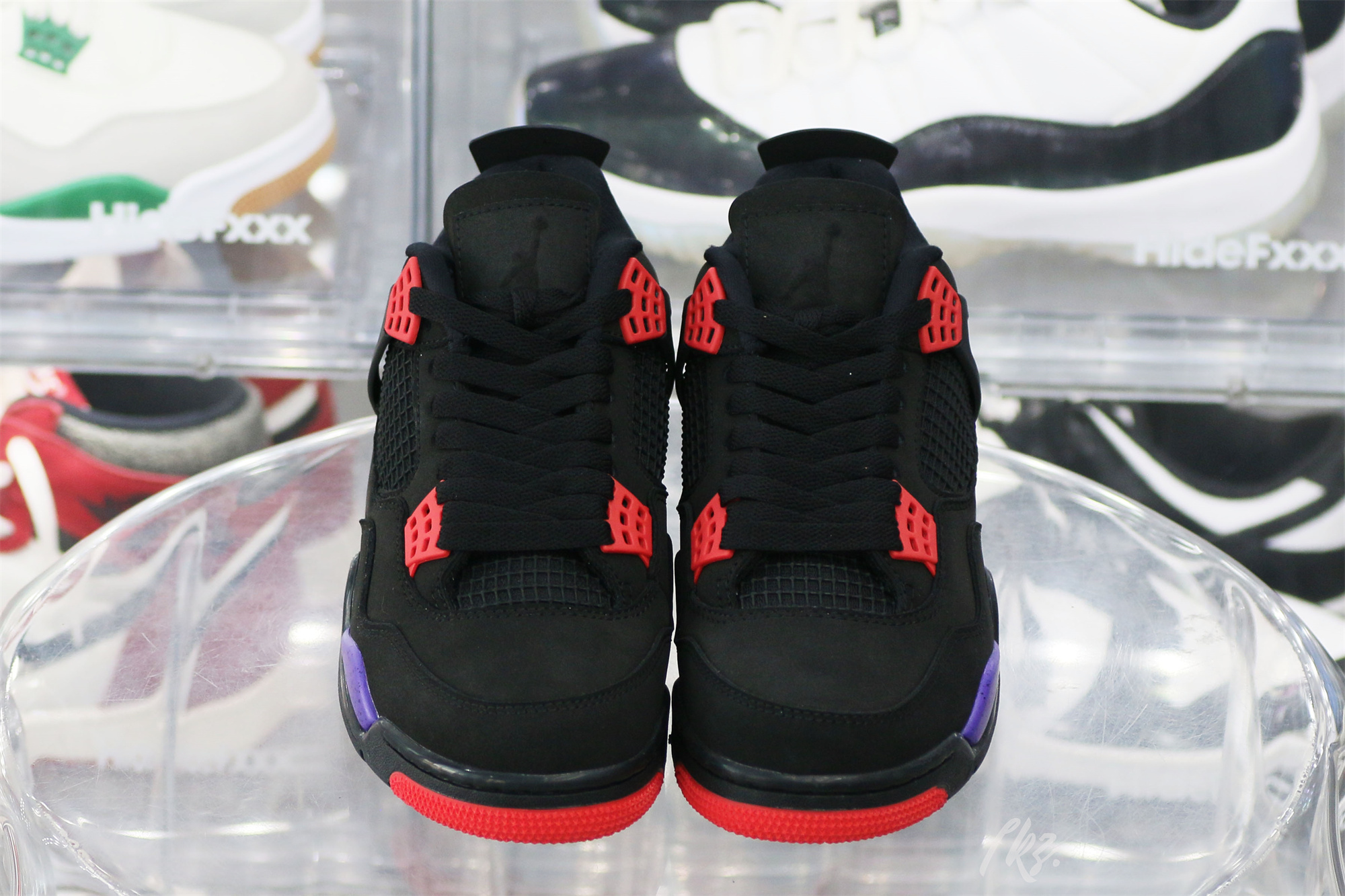 Air Jordan 4 Retro Raptors（2018）