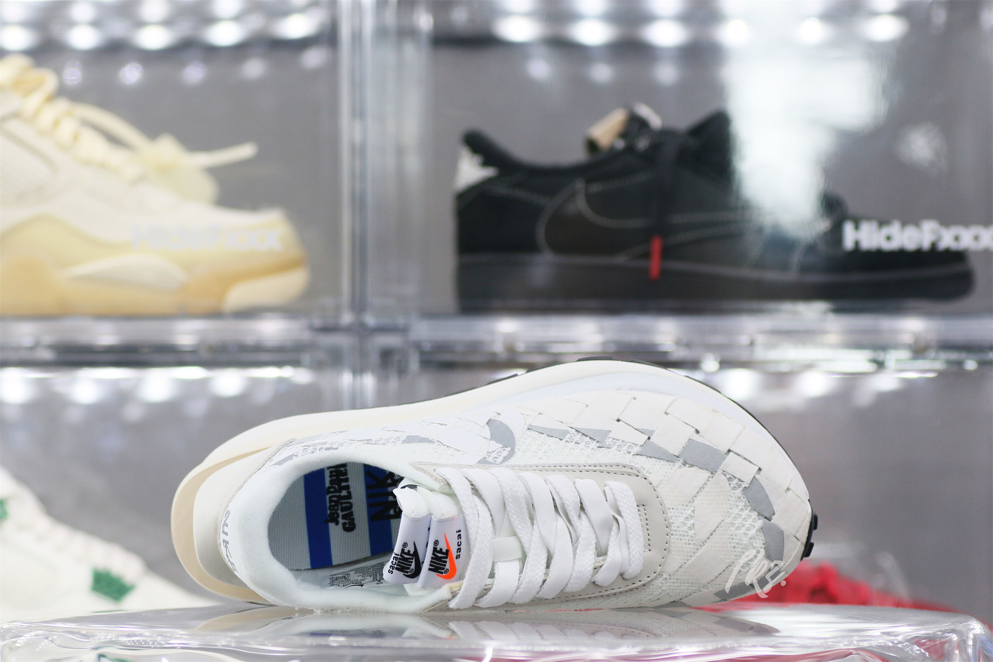 Sacai X Nike Vaporwaffle Grey White