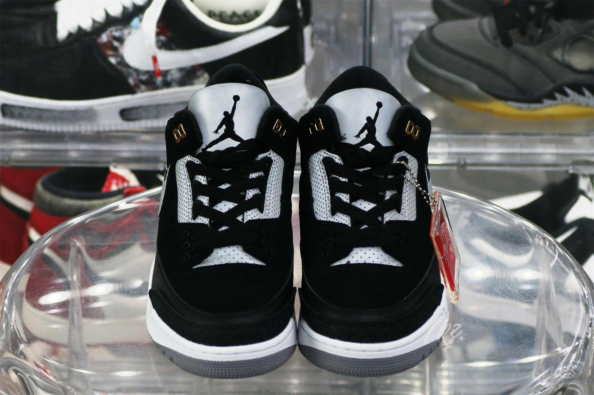 Air Jordan 3 Tinker Hatfield sneakers